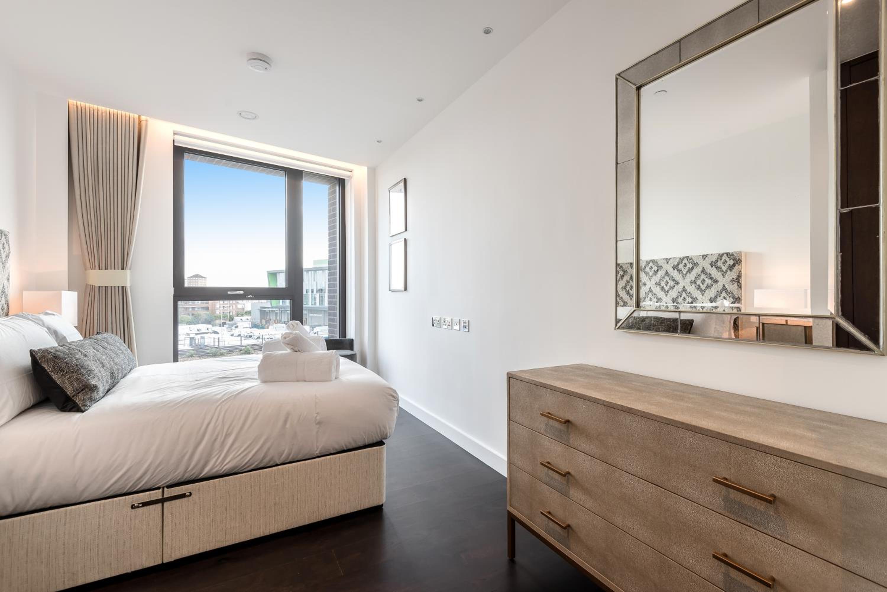 Thornes House Apartments