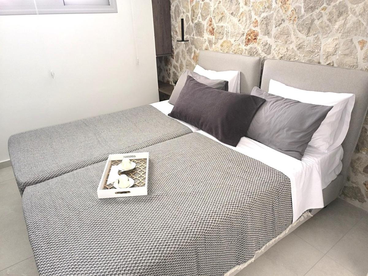 Valantina's & Mannouel Lardos Luxury Villas photo 4