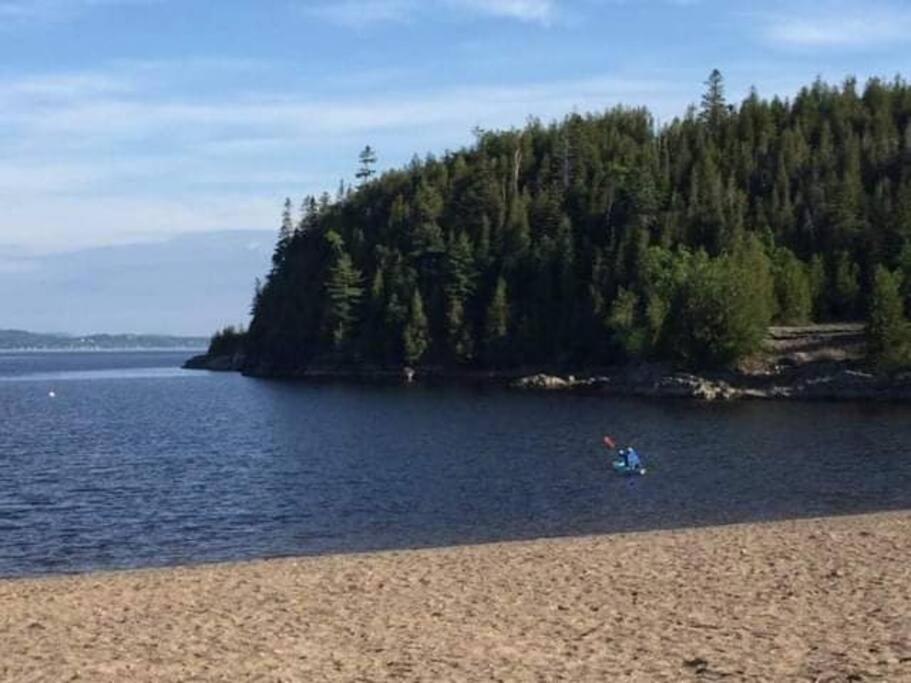 Randolph Island! Minutes to the beach!