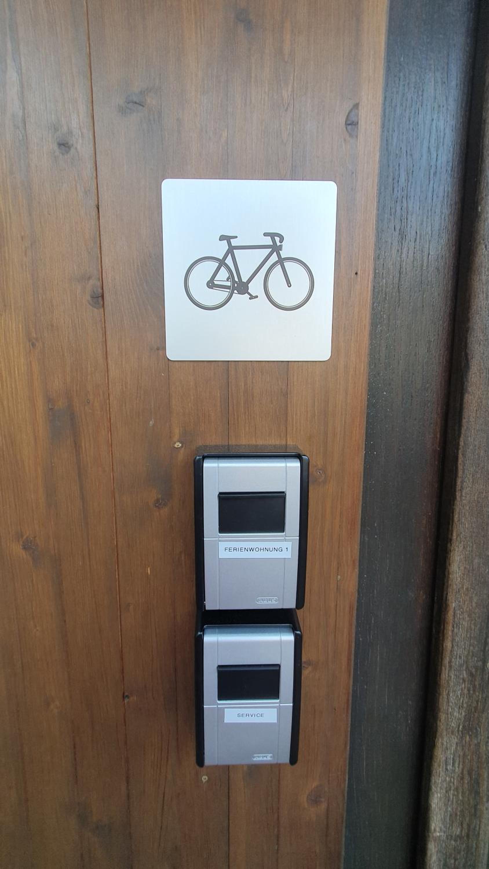Ruhe am Park Hermansbad-Hund willkommen, Sauna im Haus,Parkplatz am Haus,Pückler Park,Geopark,polnischer Markt