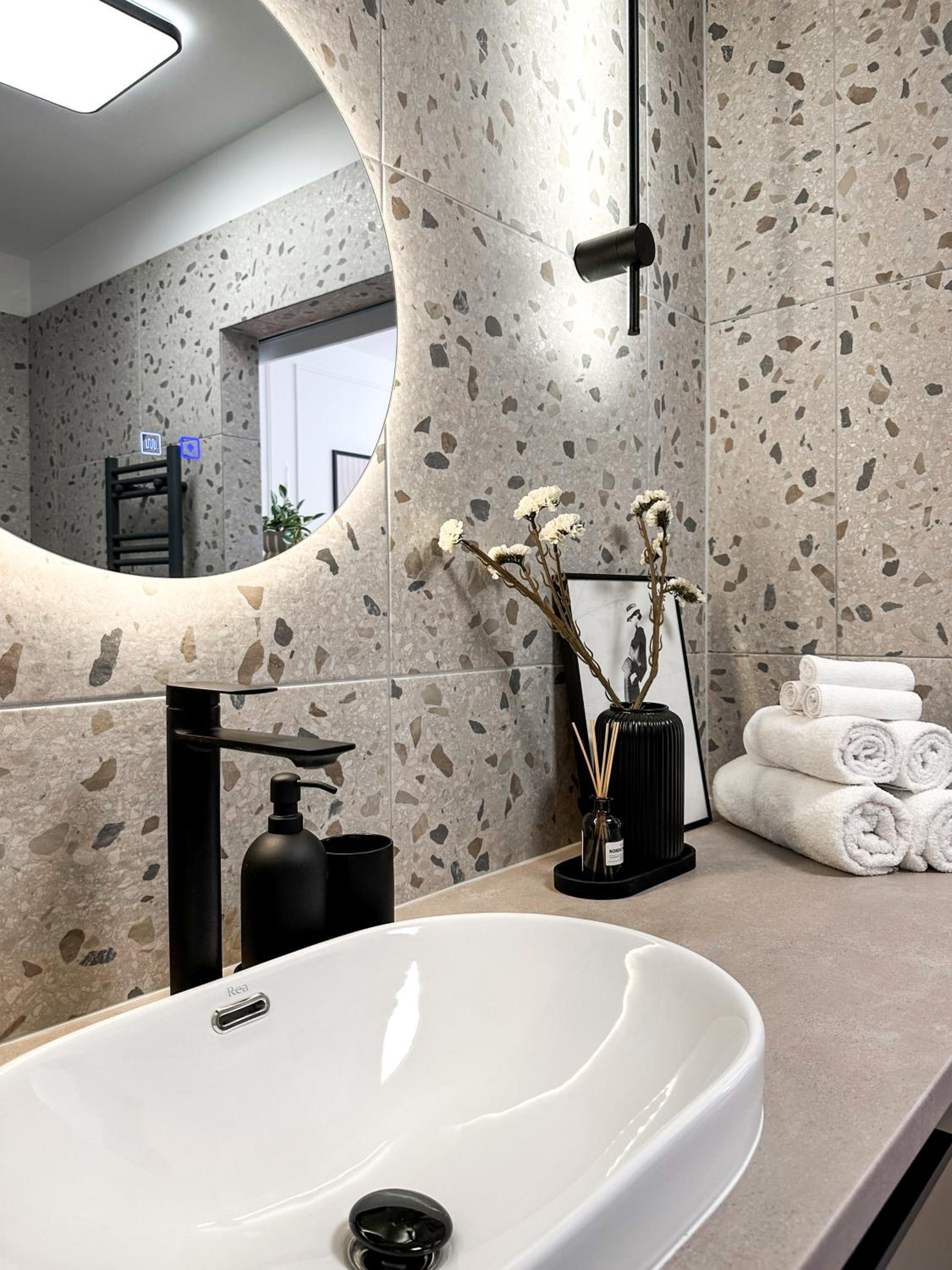 Merse Luxury Apartment view 3