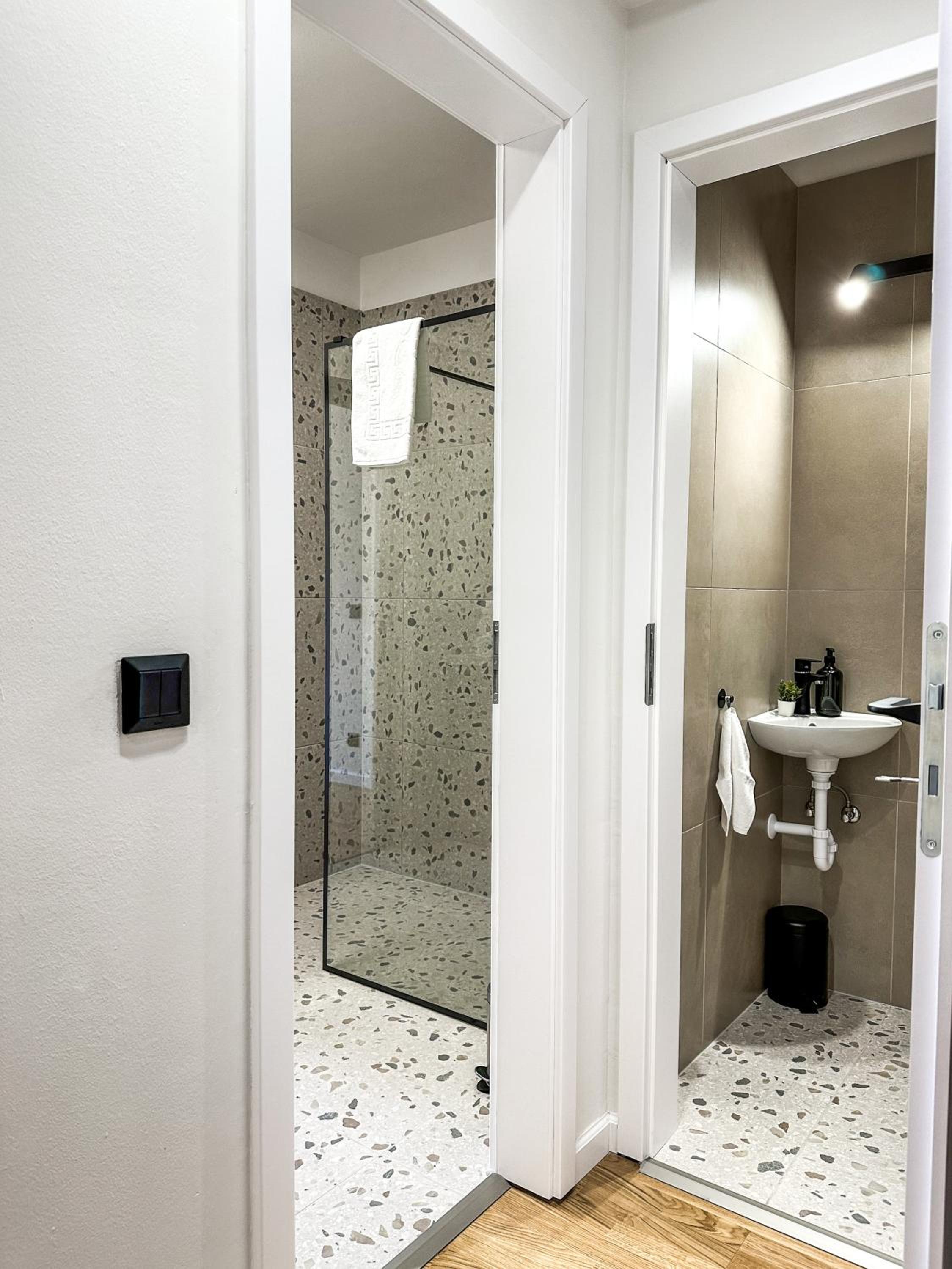 Merse Luxury Apartment view 5