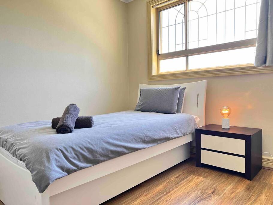 Cozy 4-Bedroom Family House in Central Chatswood