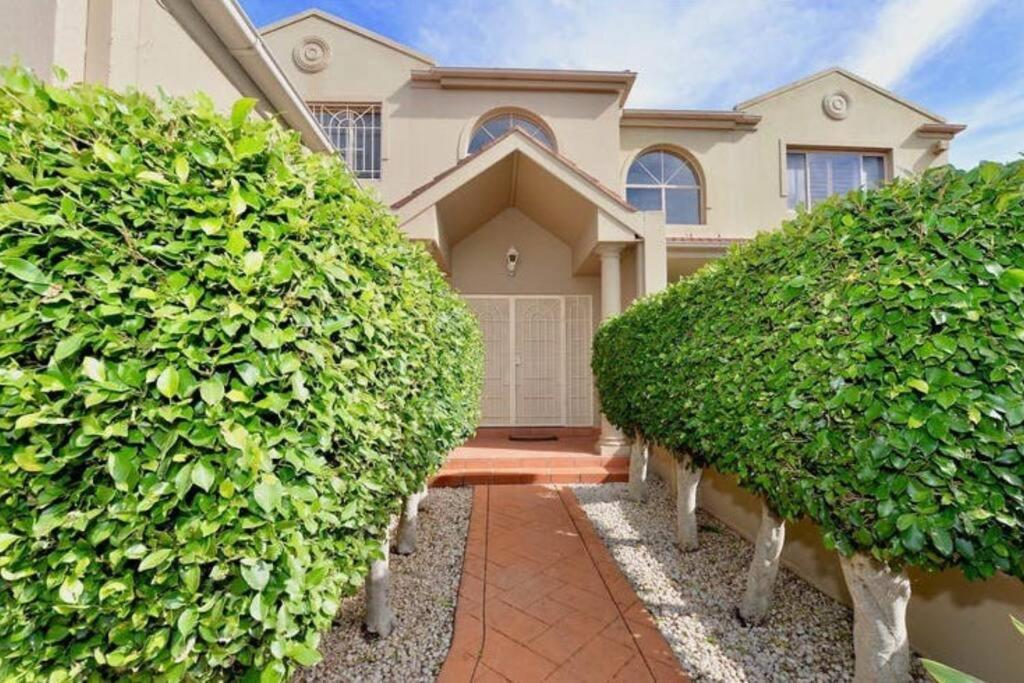 Cozy 4-Bedroom Family House in Central Chatswood