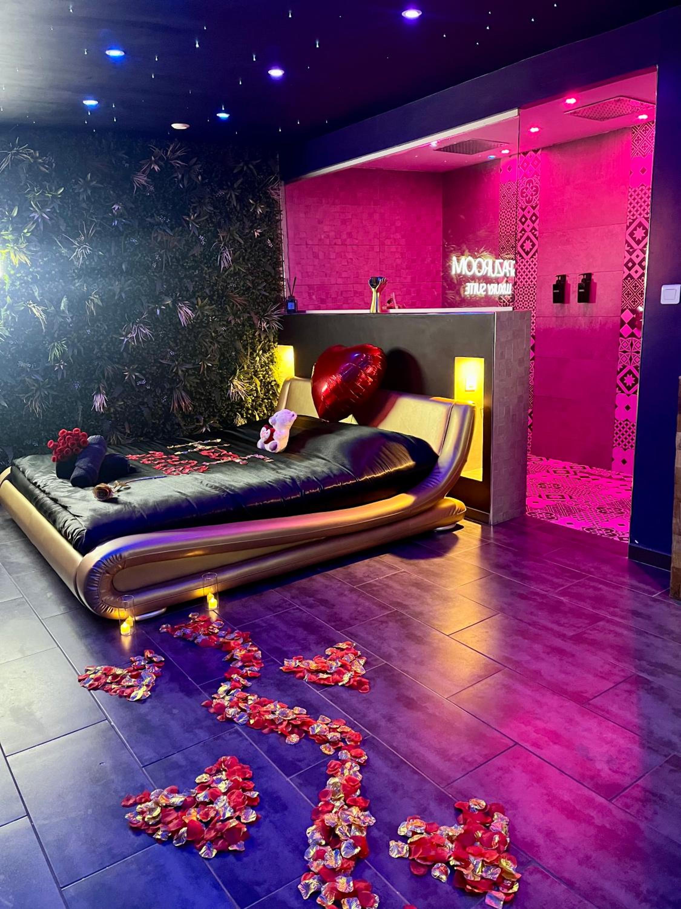 Spazuroom Luxury Suite