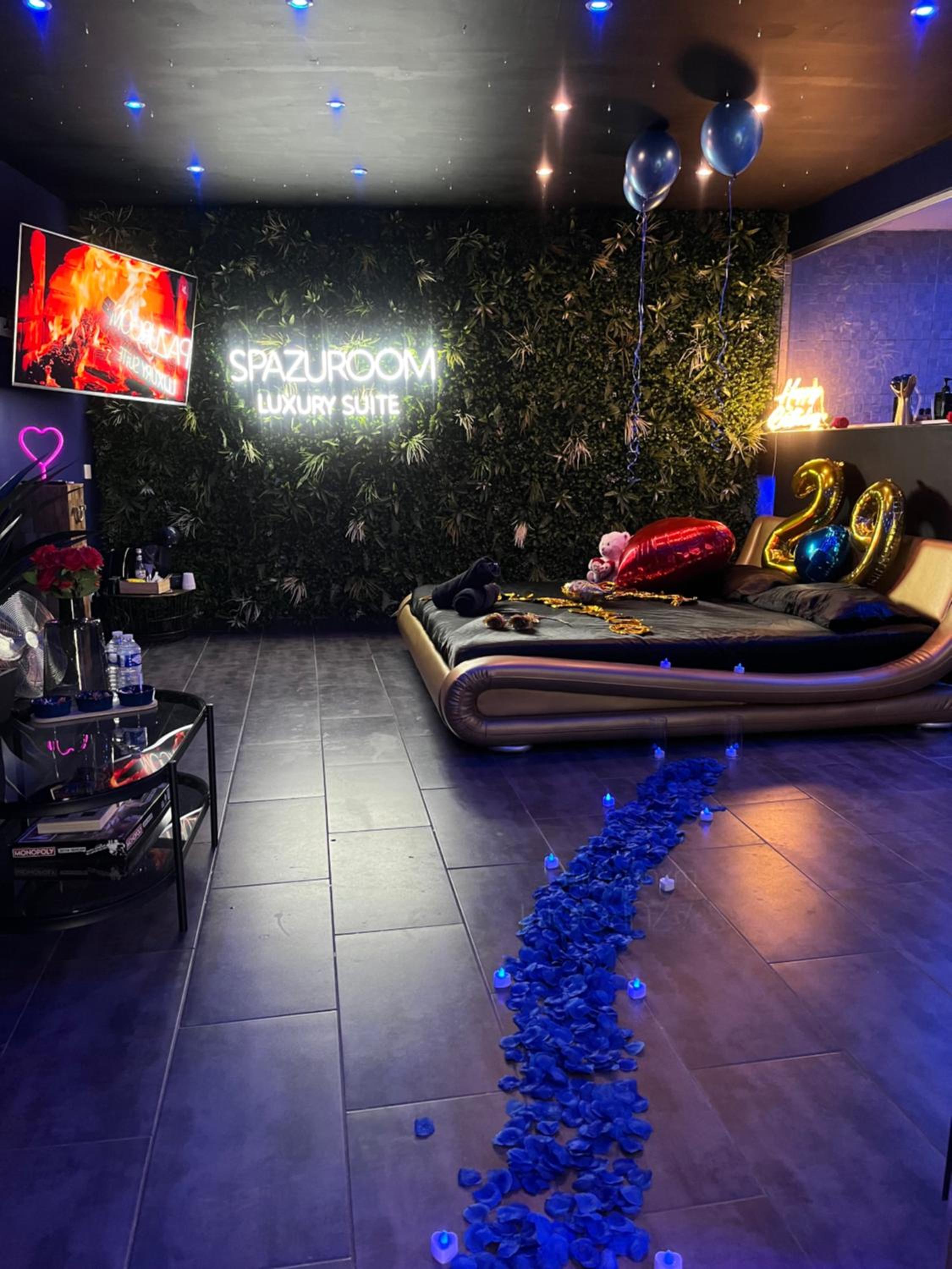 Spazuroom Luxury Suite