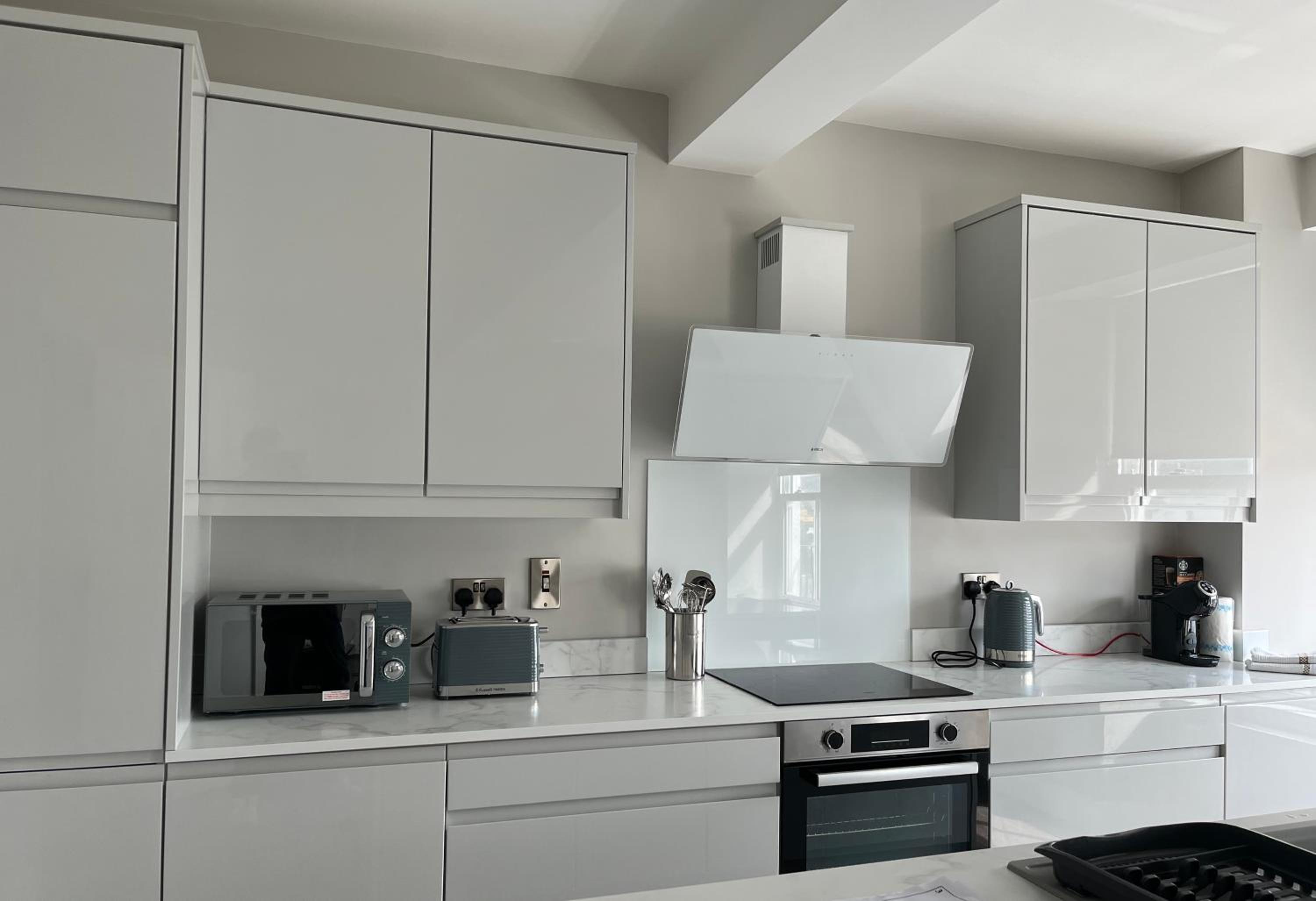 Aurora House Luxury Seafront One Bedroom Apartment view 4