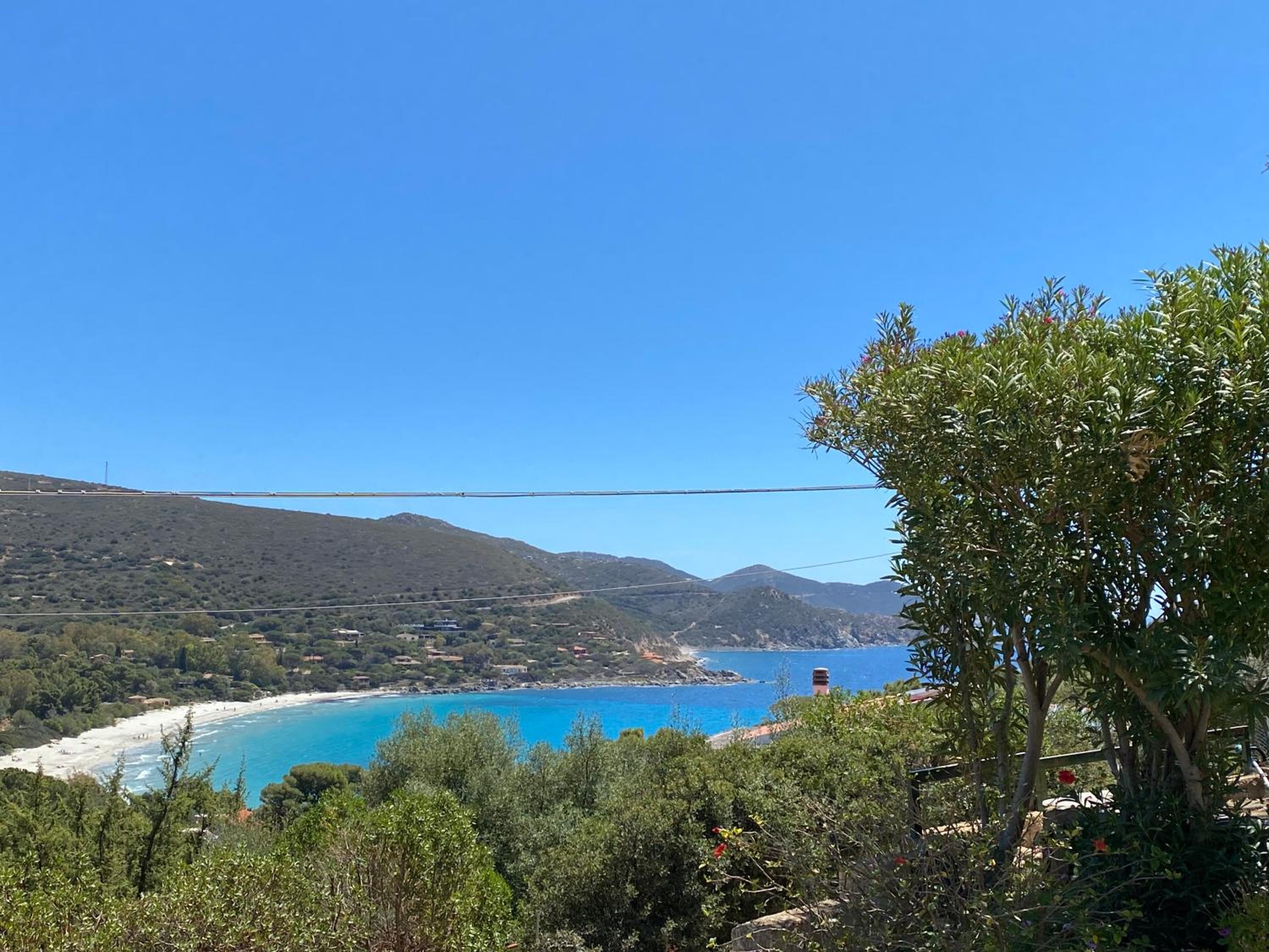 Seaview Villa, 4 bedrooms, 5 min walk to beach view 2