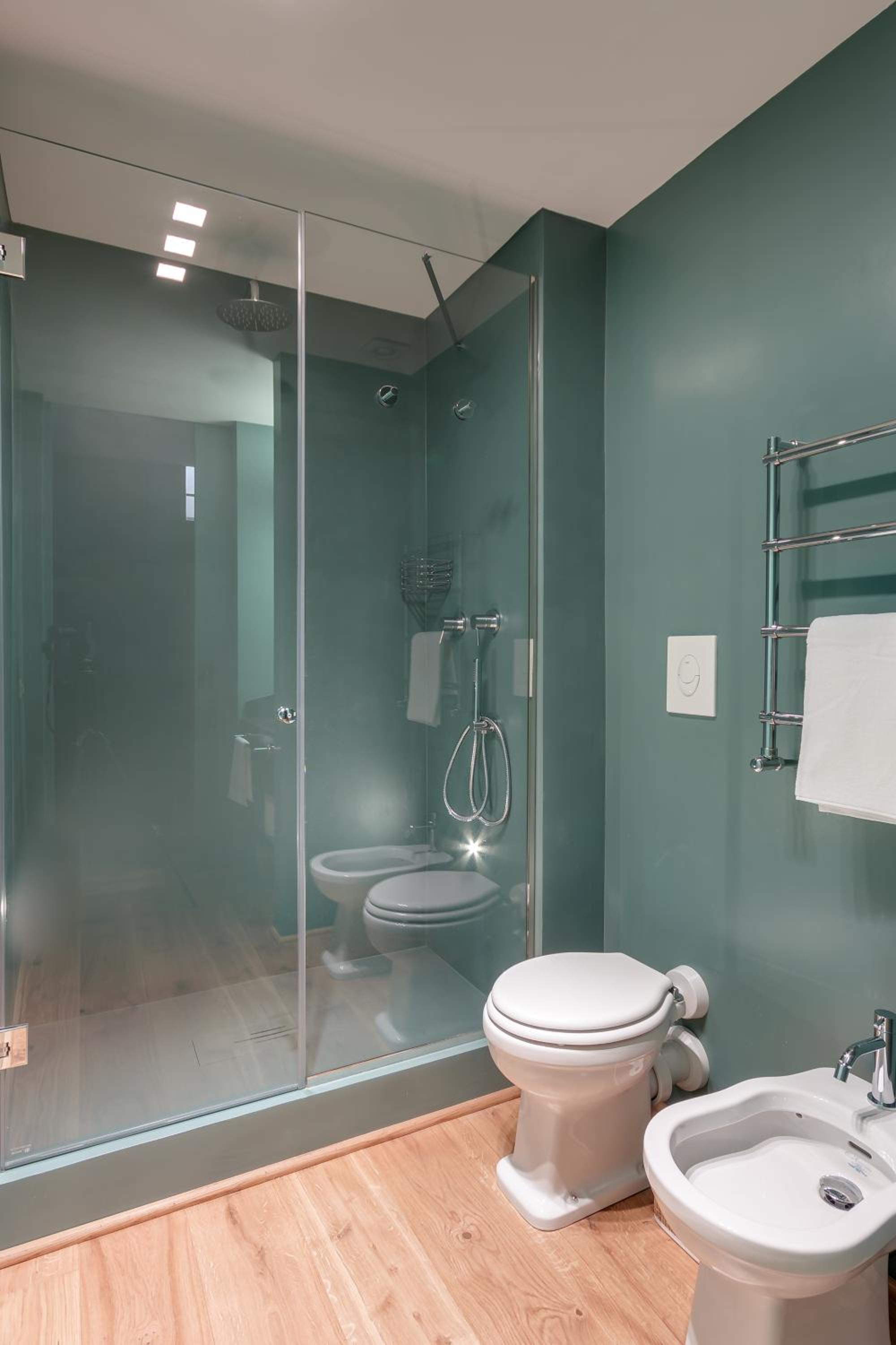 Accademia Frescoes Apartment