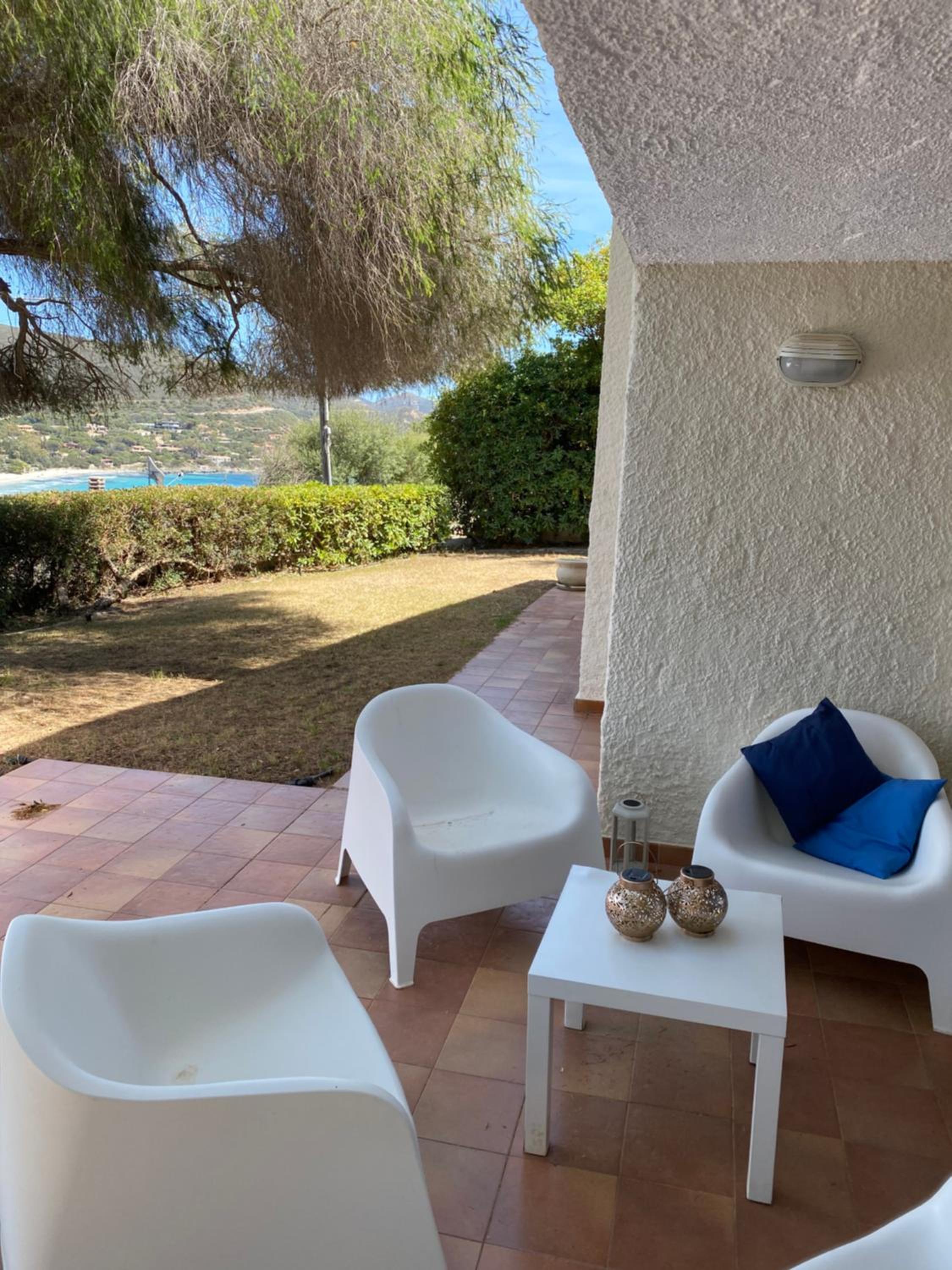 Seaview Villa, 4 bedrooms, 5 min walk to beach view 3