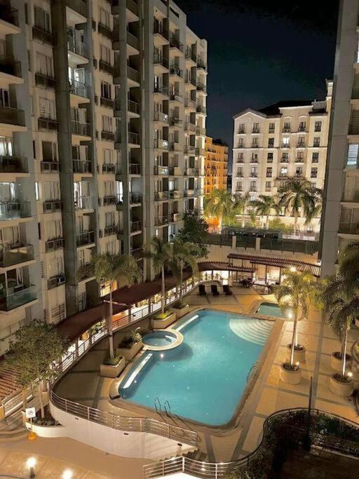 Golden Palm at Palm Tree Villas