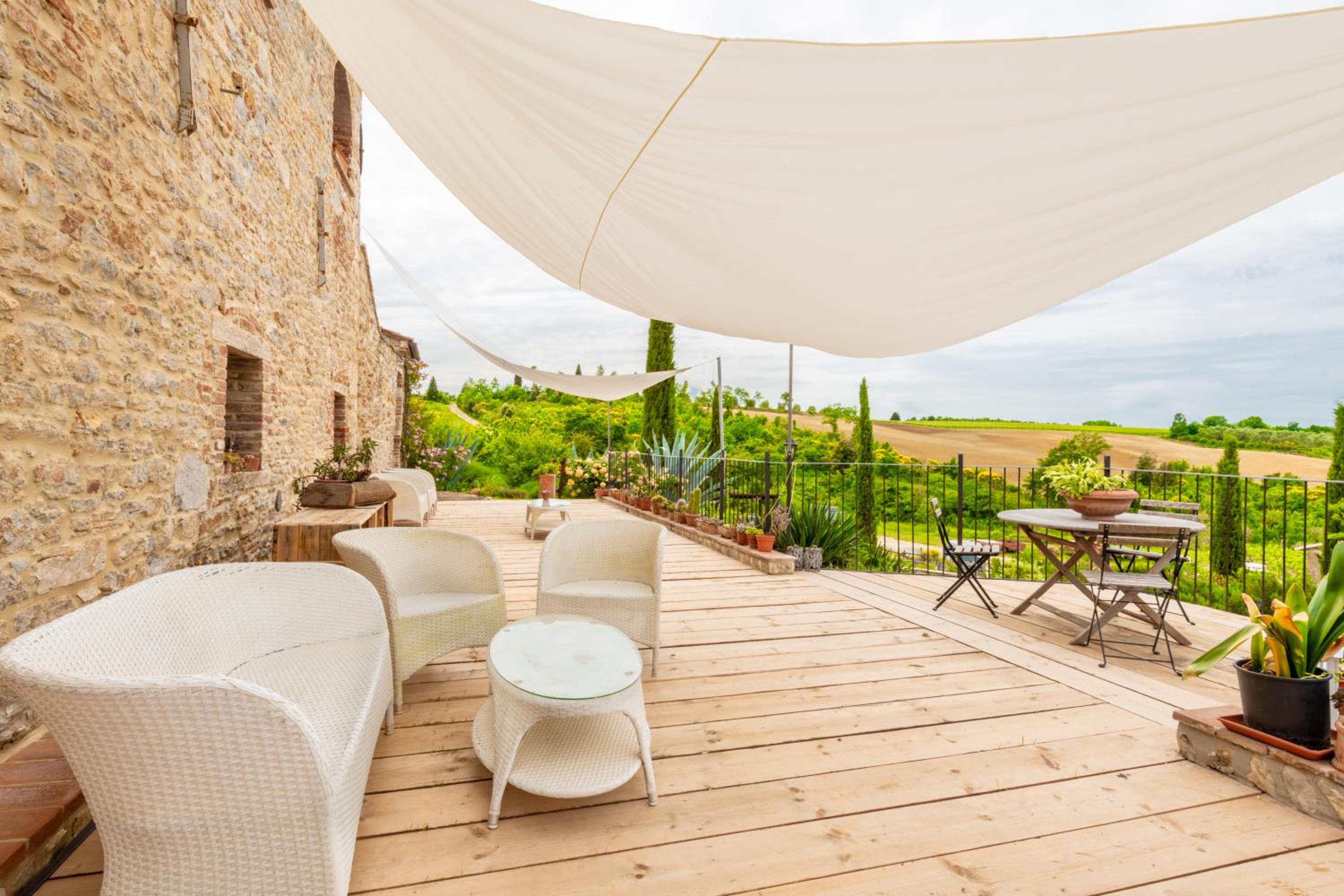 Villa Scannano: Spa, Jacuzzi, and Massage Wellness