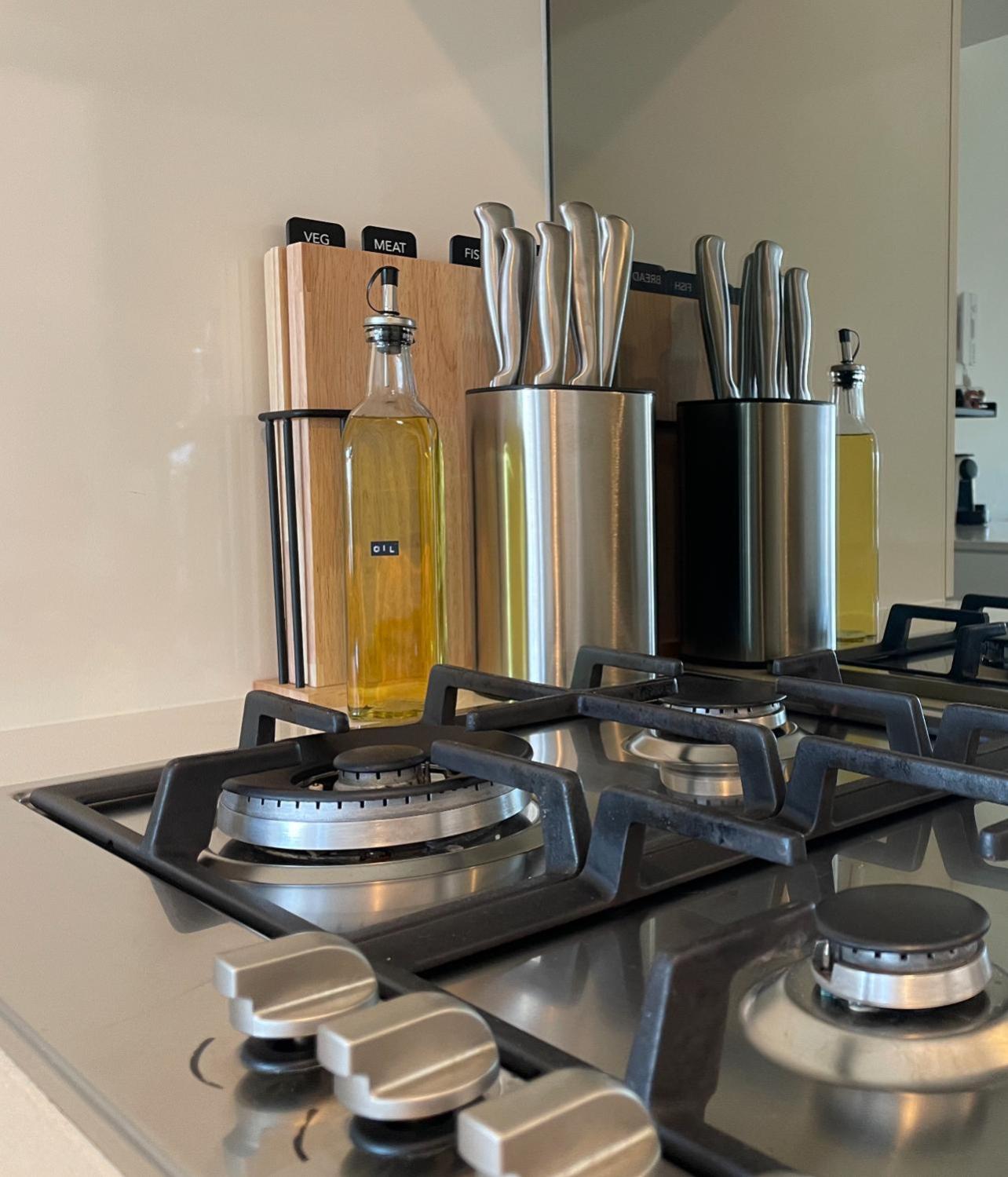 Top-floor Luxe Stay in the City Free parking, pool, gym, wifi