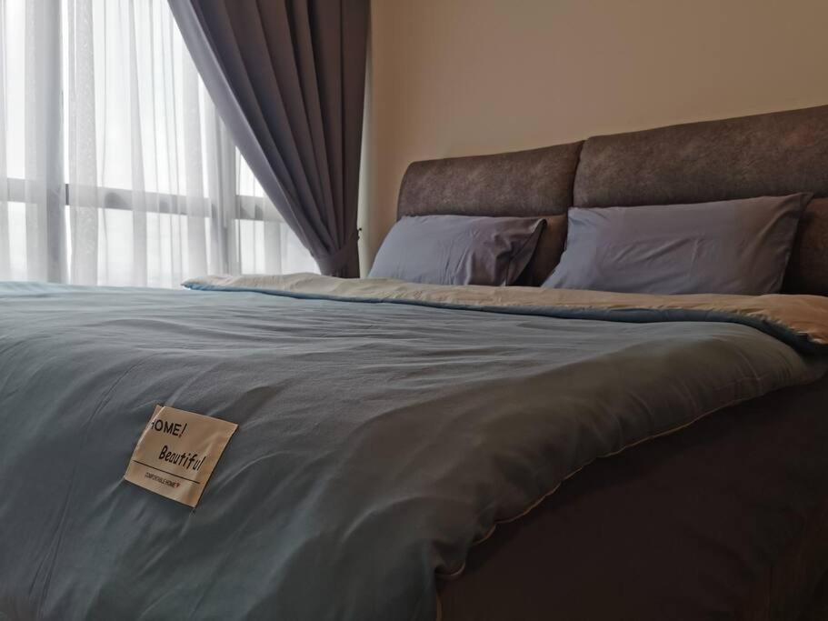 Cardiff 3 BedRoom Millerz Square, MidValley