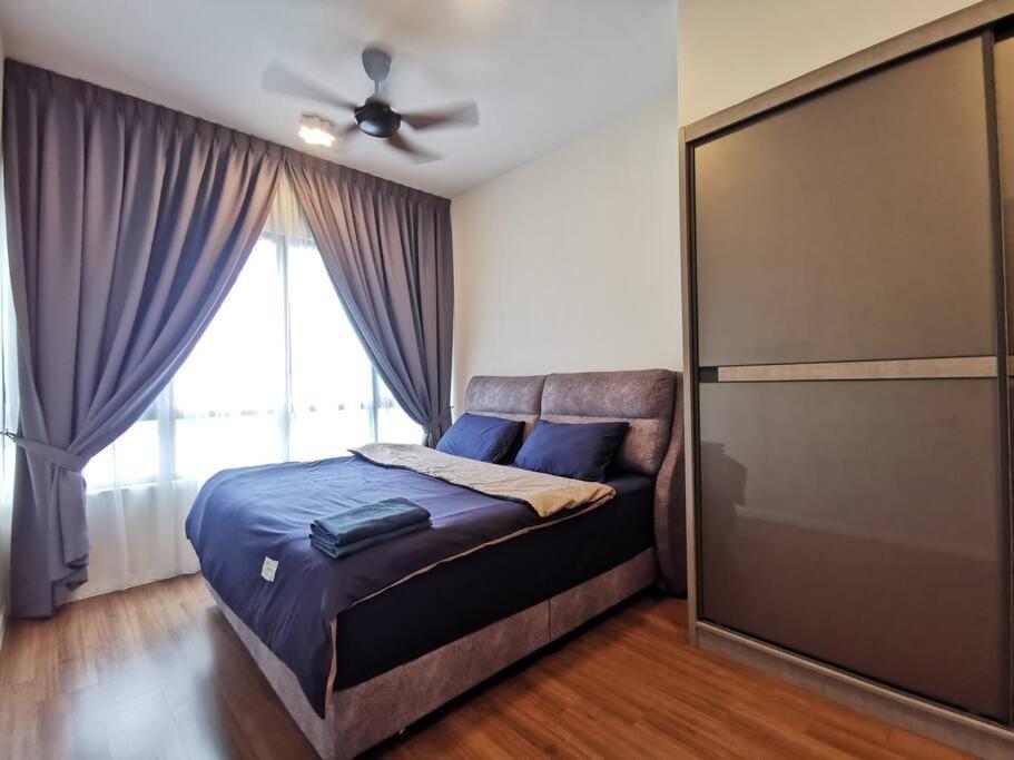 Cardiff 3 BedRoom Millerz Square, MidValley