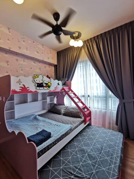 Cardiff 3 BedRoom Millerz Square, MidValley