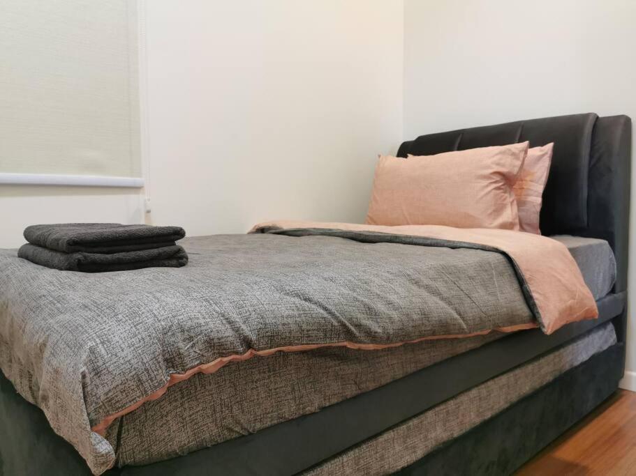 Cardiff 3 BedRoom Millerz Square, MidValley