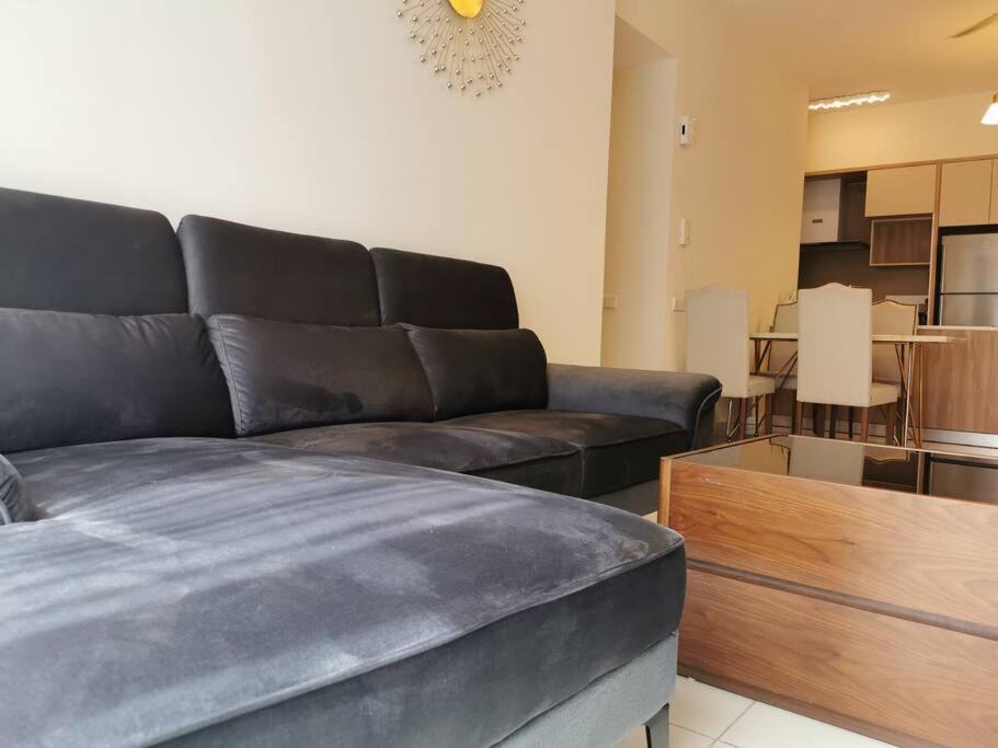 Cardiff 3 BedRoom Millerz Square, MidValley