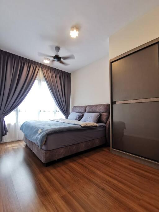 Cardiff 3 BedRoom Millerz Square, MidValley