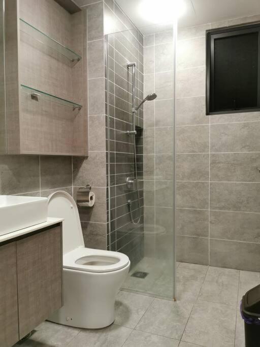 Cardiff 3 BedRoom Millerz Square, MidValley