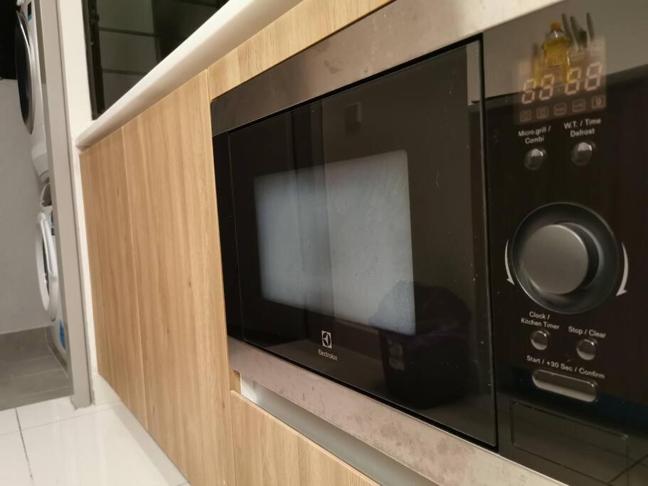 Cardiff 3 BedRoom Millerz Square, MidValley