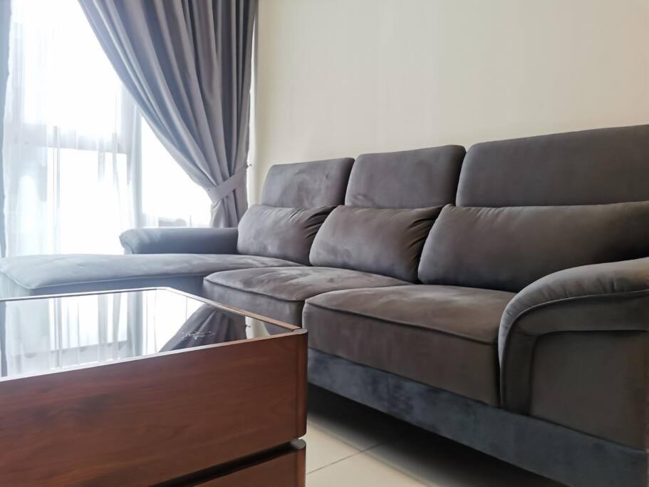 Cardiff 3 BedRoom Millerz Square, MidValley