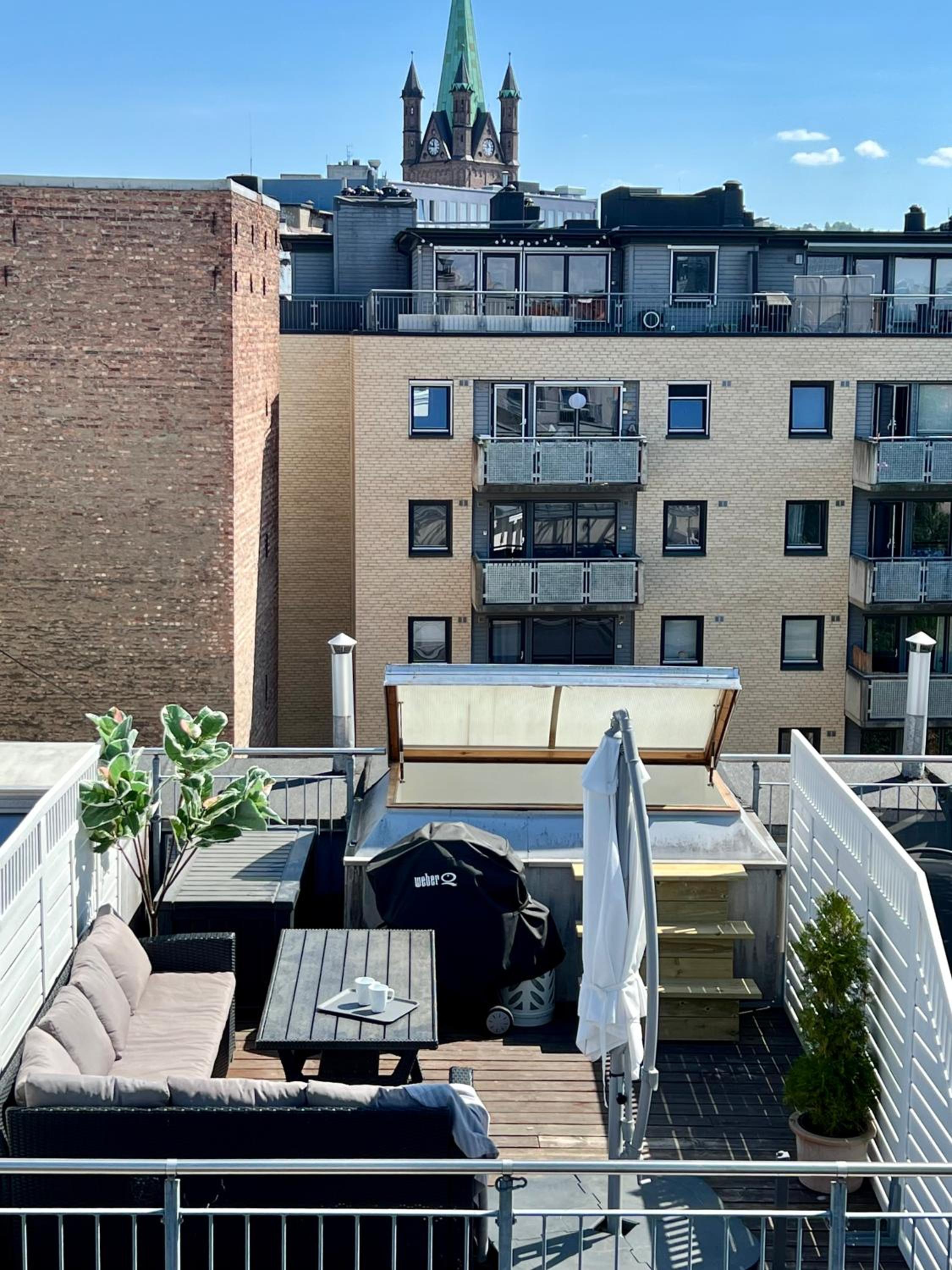 Ultracentral duplex with private rooftop terrace