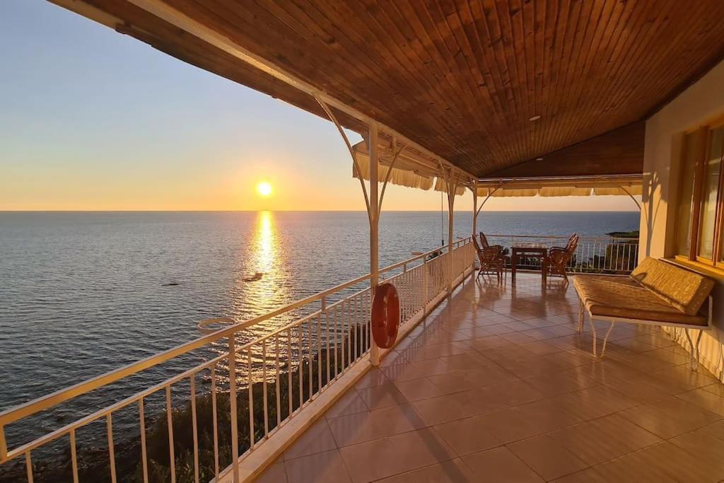 Uğrak Home