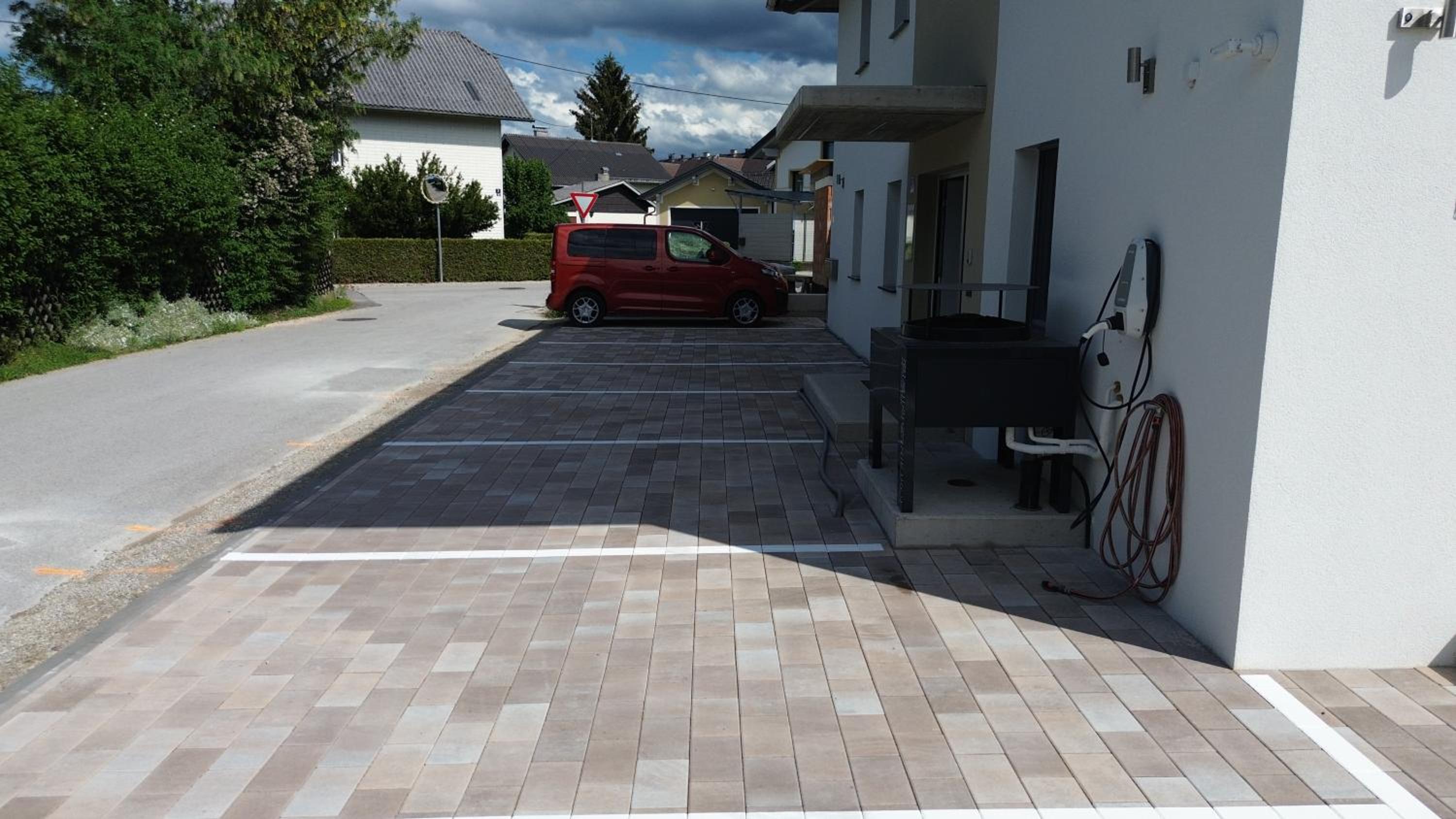 Hoch2 Apartment - Modern, komfortabel & 24h Self-Check-in mit Parkplatz