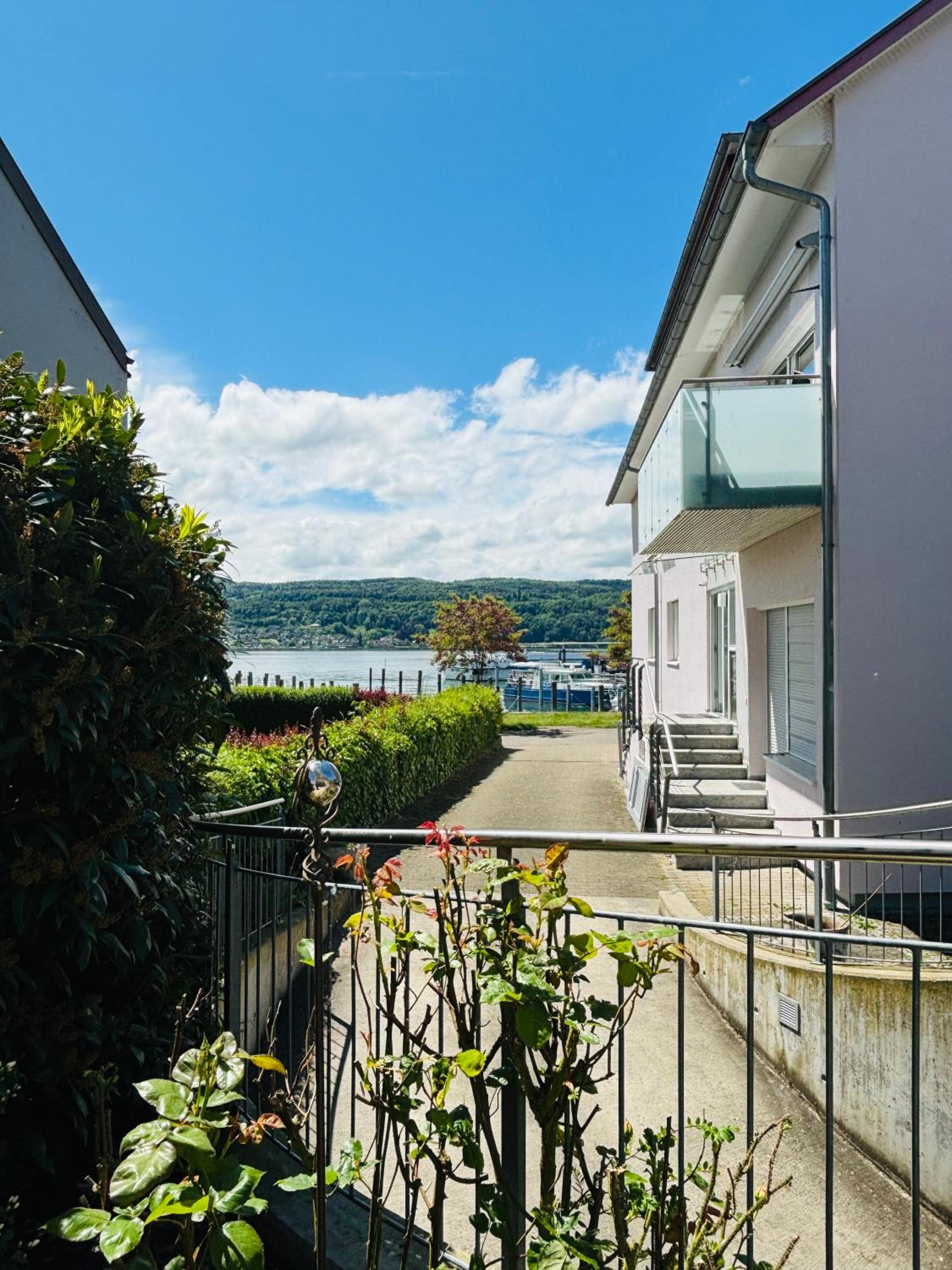 Lakefront View Entire Apartment with 2 bedrooms, 2 full bathrooms & Balcony Waterview