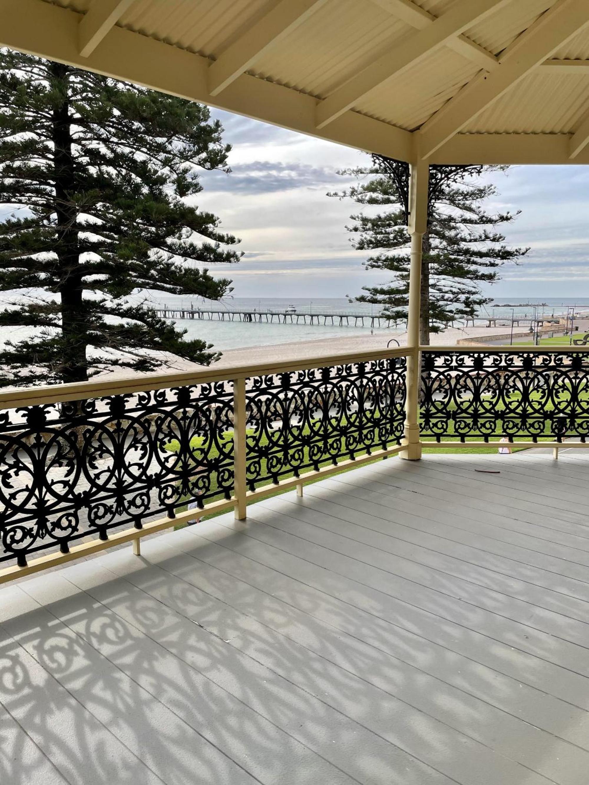 Seafield Tower Glenelg Apartment No 5