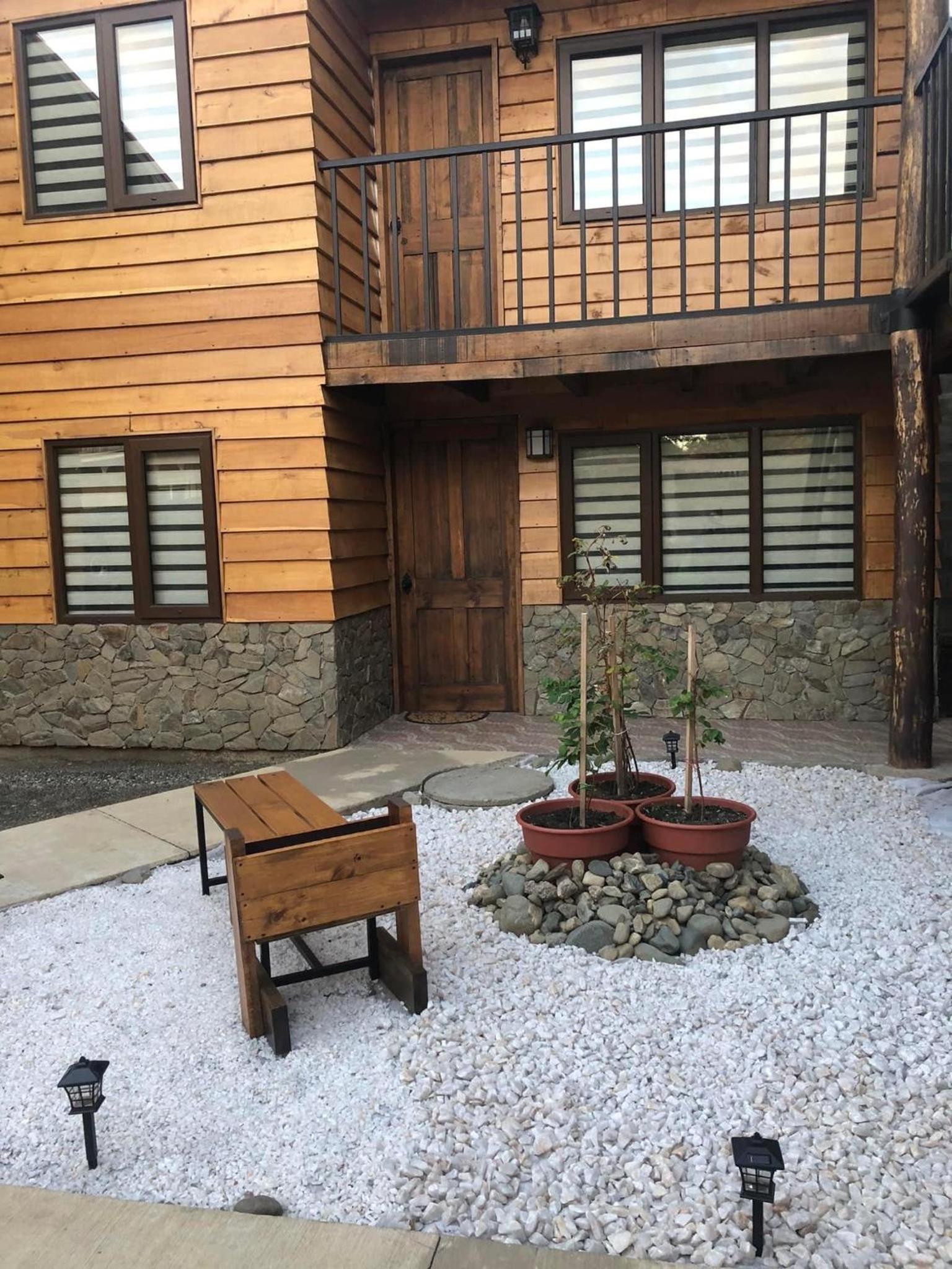 Magellanicus Rustic Suites