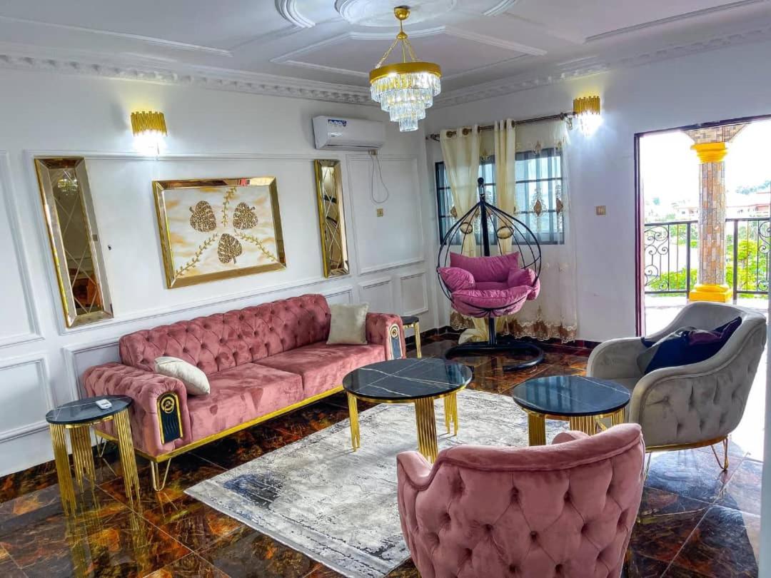 ROCK CASTLE FURNISHED APARTMENTS