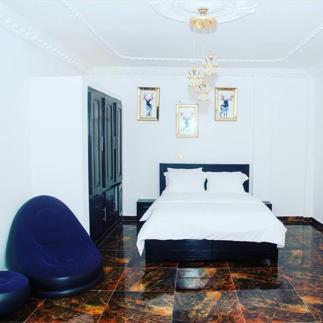 ROCK CASTLE FURNISHED APARTMENTS