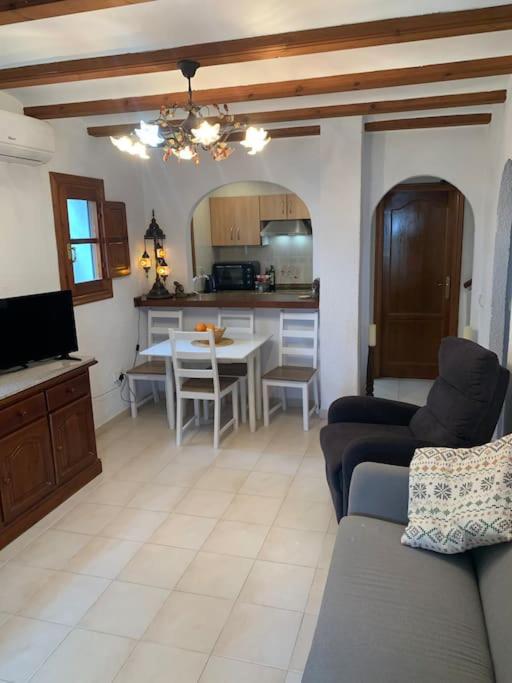 Charming 3-storey house at residential golf resort view 3