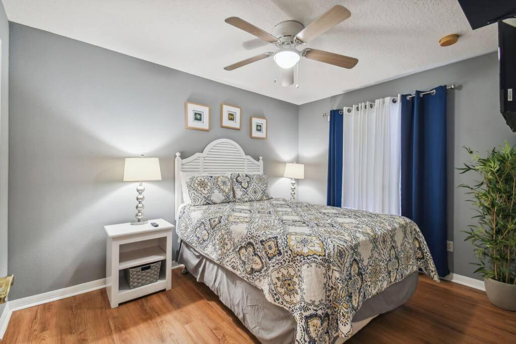 FABULOUS New Decor, Near Dis, Fireplace, Star Wars Children's BR, Next To Pool, LOW rates! view 2