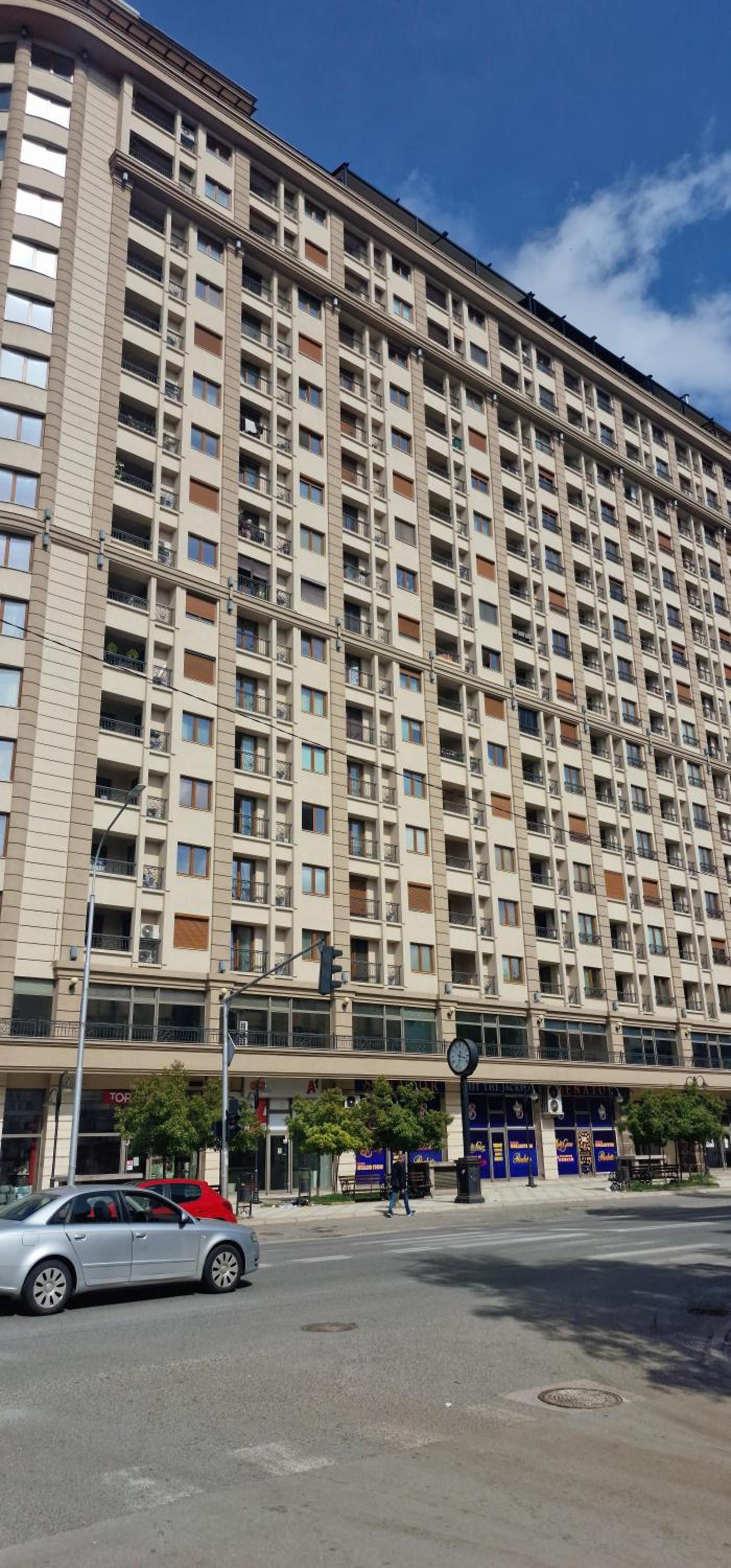 Skopje Starlight Apartments - Flatiron view 3