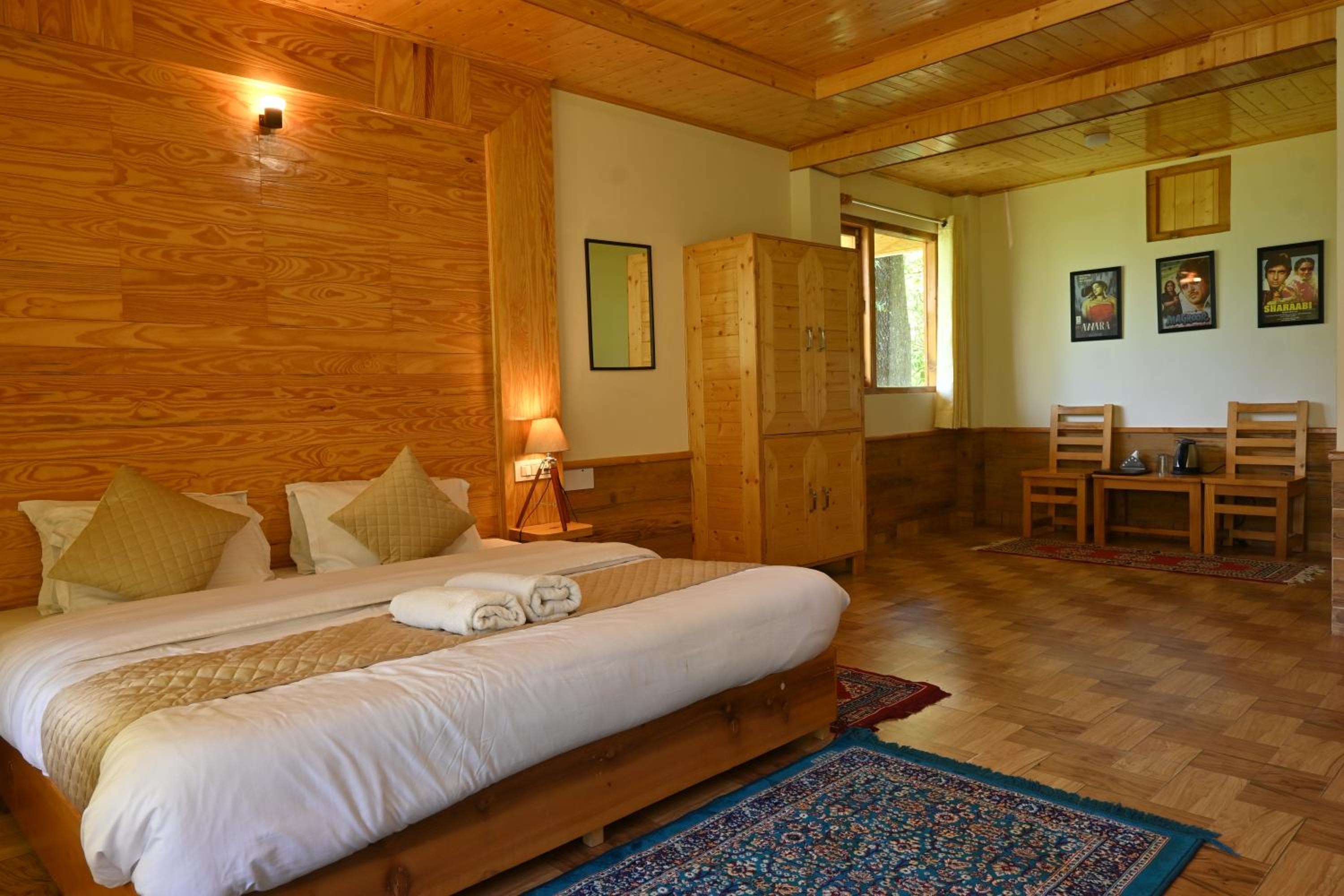 Cascade Mountain Retreat Manali