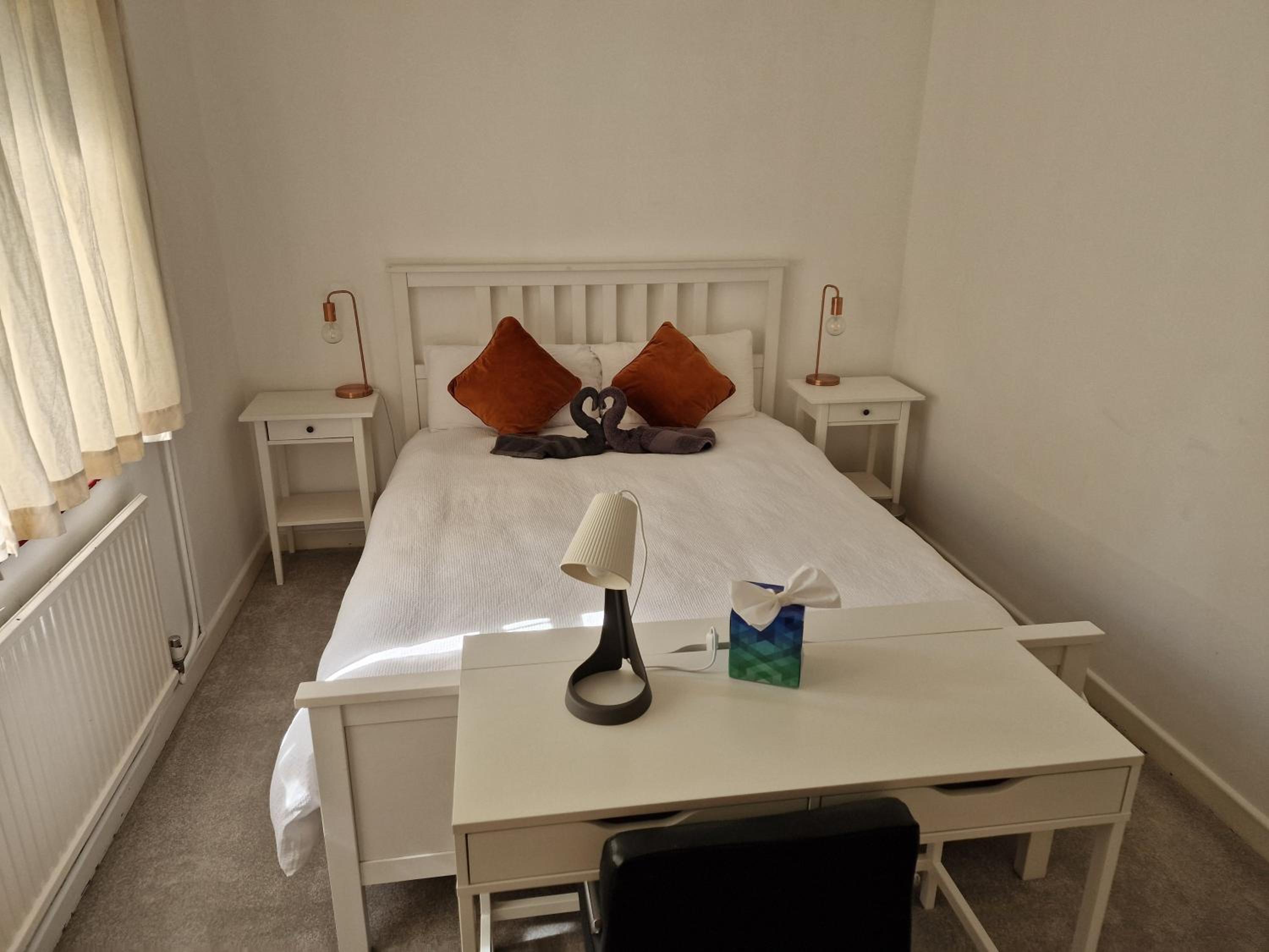 Guildford Vacations - Millmead Apartment in central Guildford with parking - Property Image 29