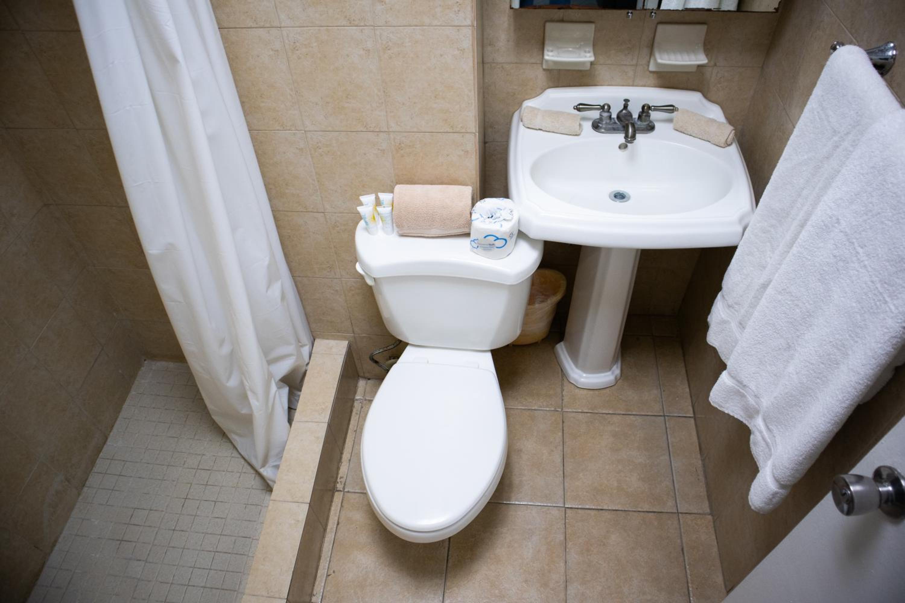 Borinquen Beach Inn - Property Image 26