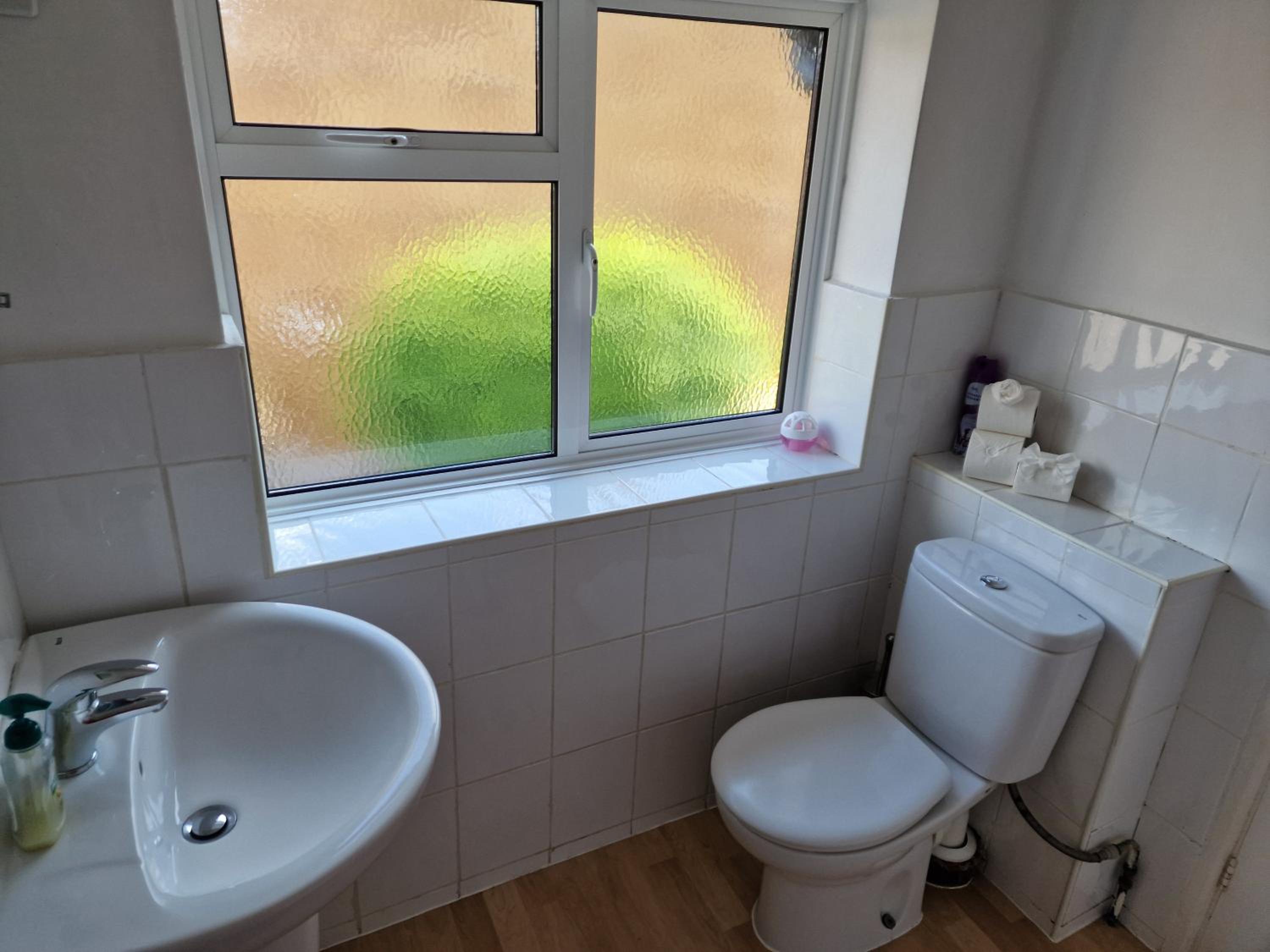 Guildford Vacations - Millmead Apartment in central Guildford with parking - Property Image 30