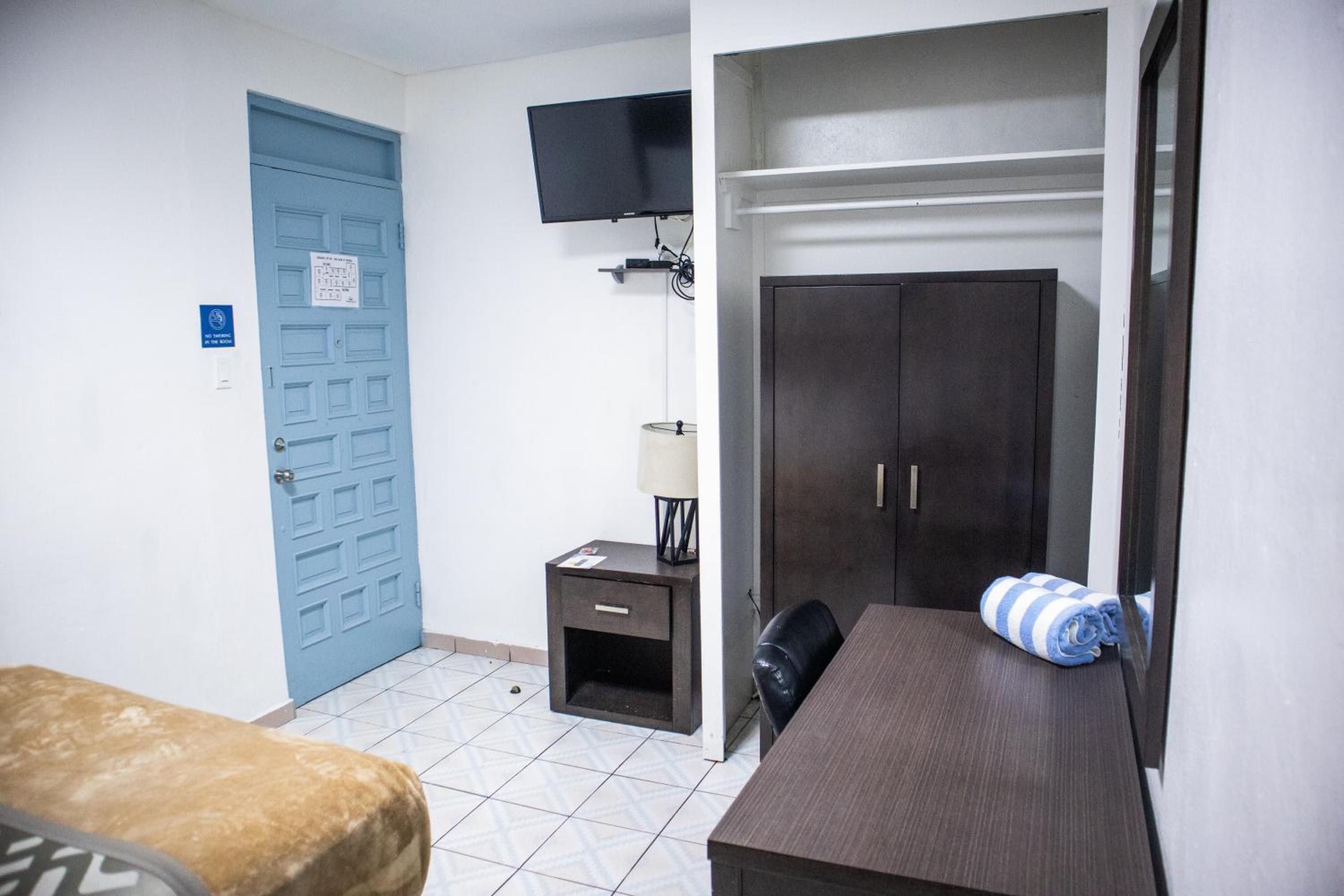 Borinquen Beach Inn - Property Image 3