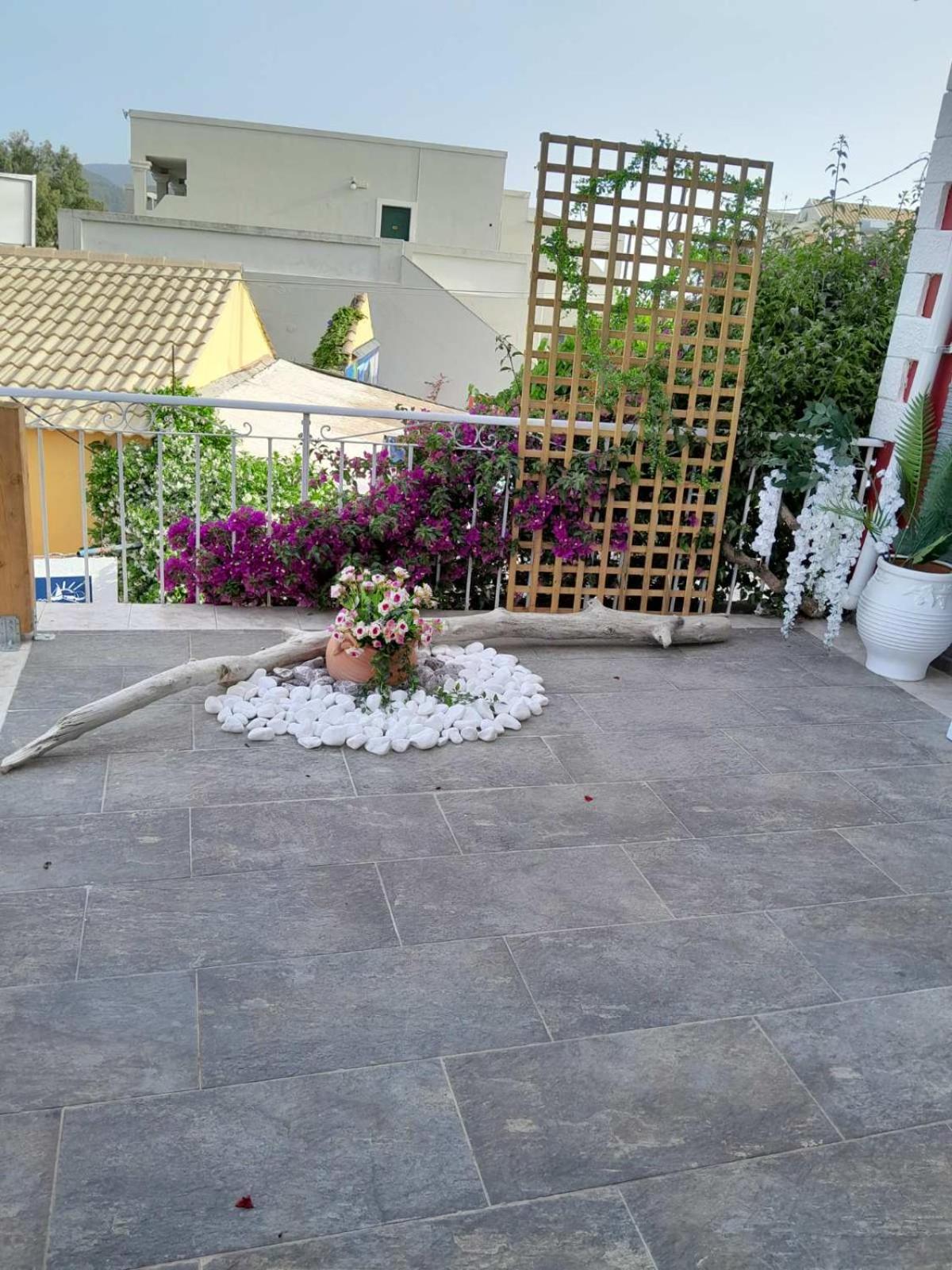 Photo 32
