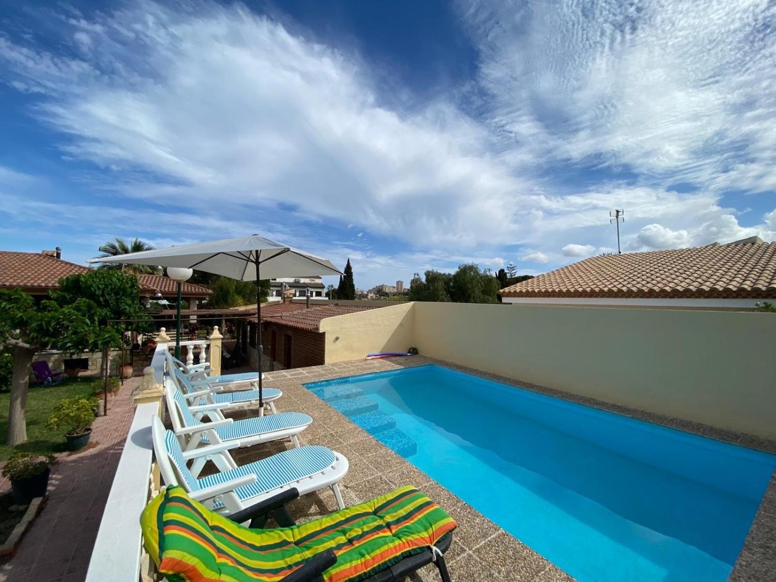 Magnífico villa a San Juan Mutchavista playa