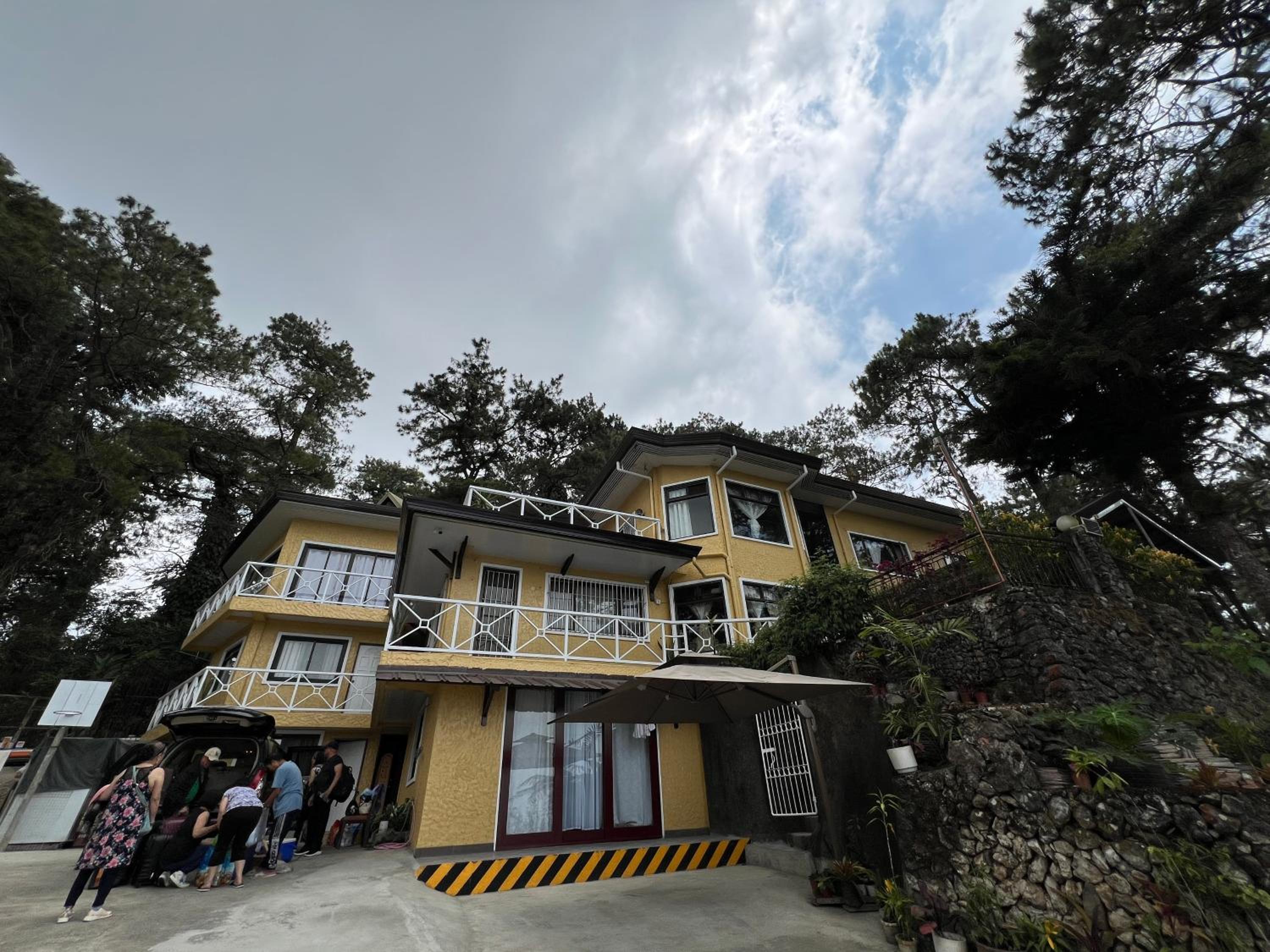 Yuj Inn - Benguet view 3