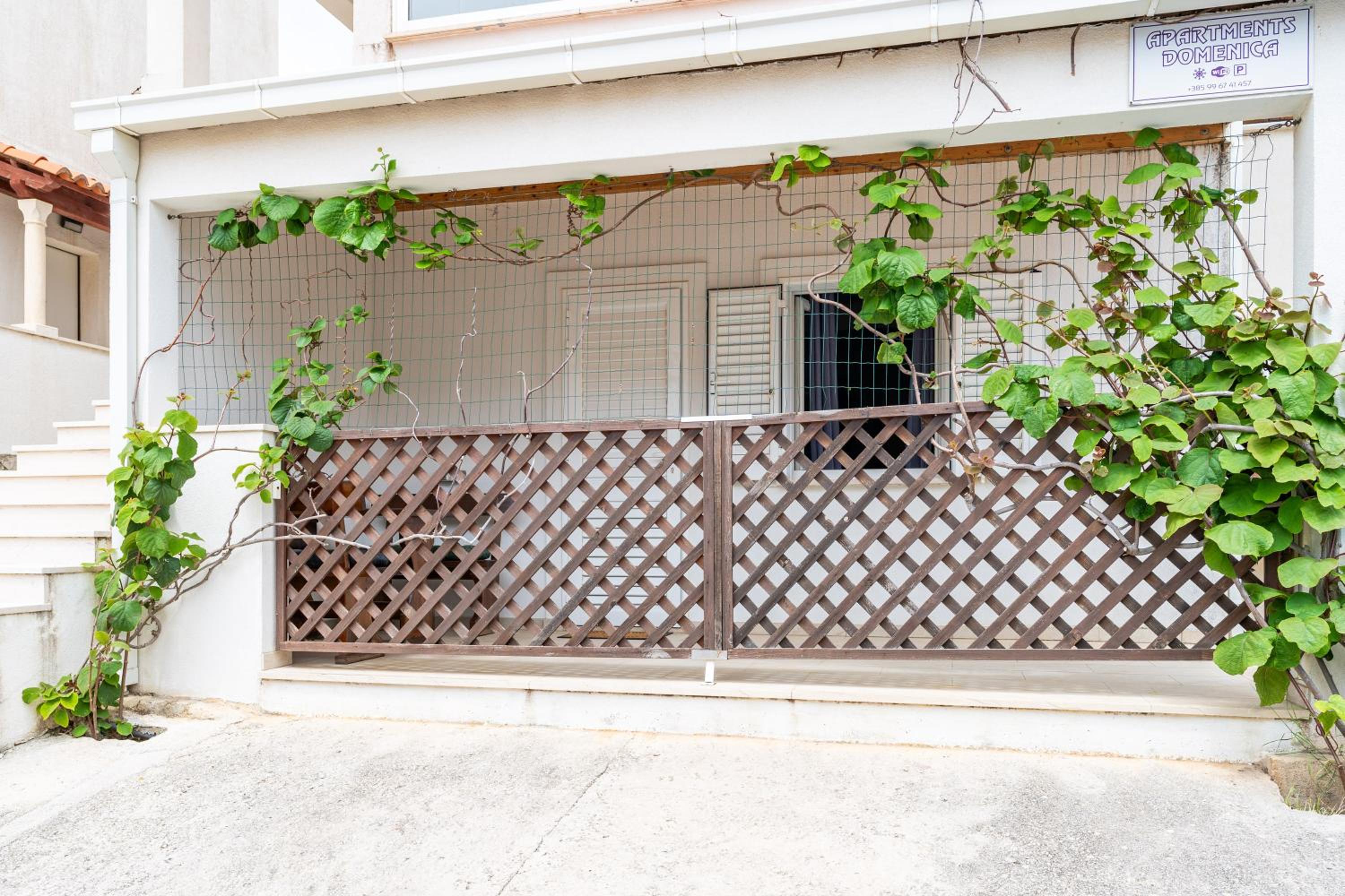 Feather Studio Apartment - FREE PRIVATE PARKING - SELF CHECK-IN