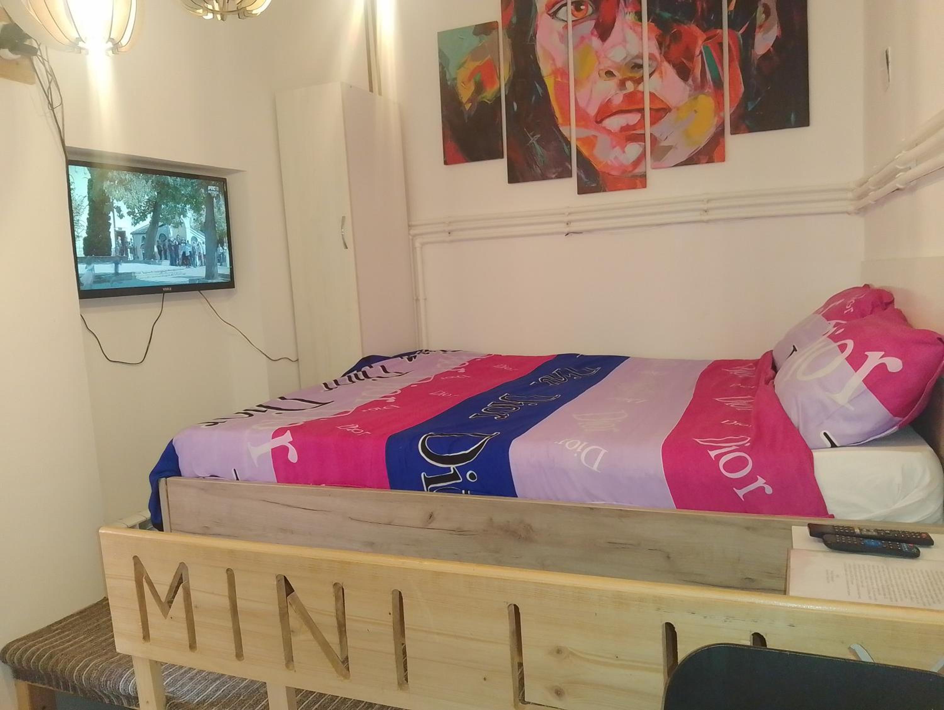 Studio Mini Lux view 2
