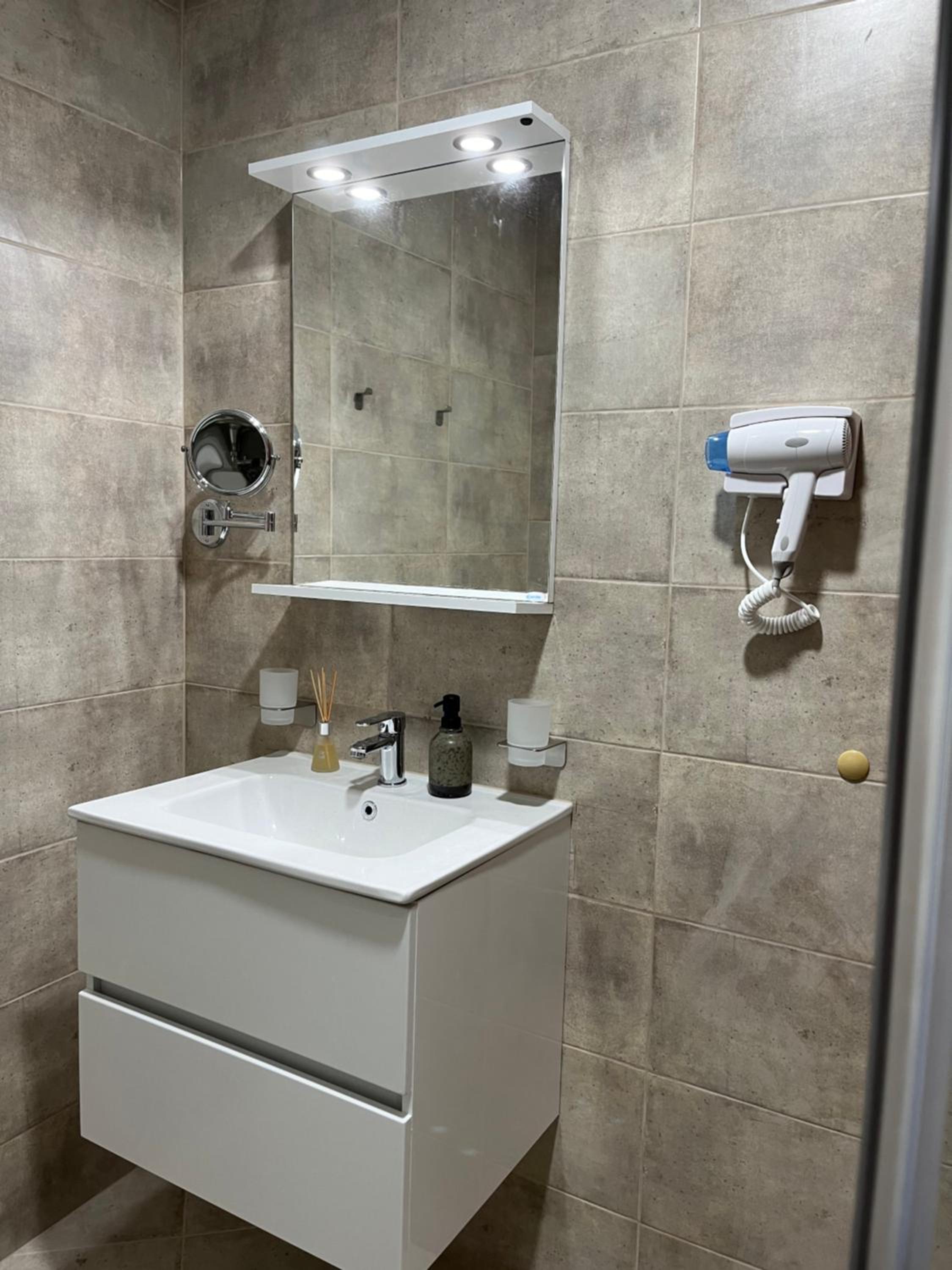 Golf Coast Boutique Studio with sea view