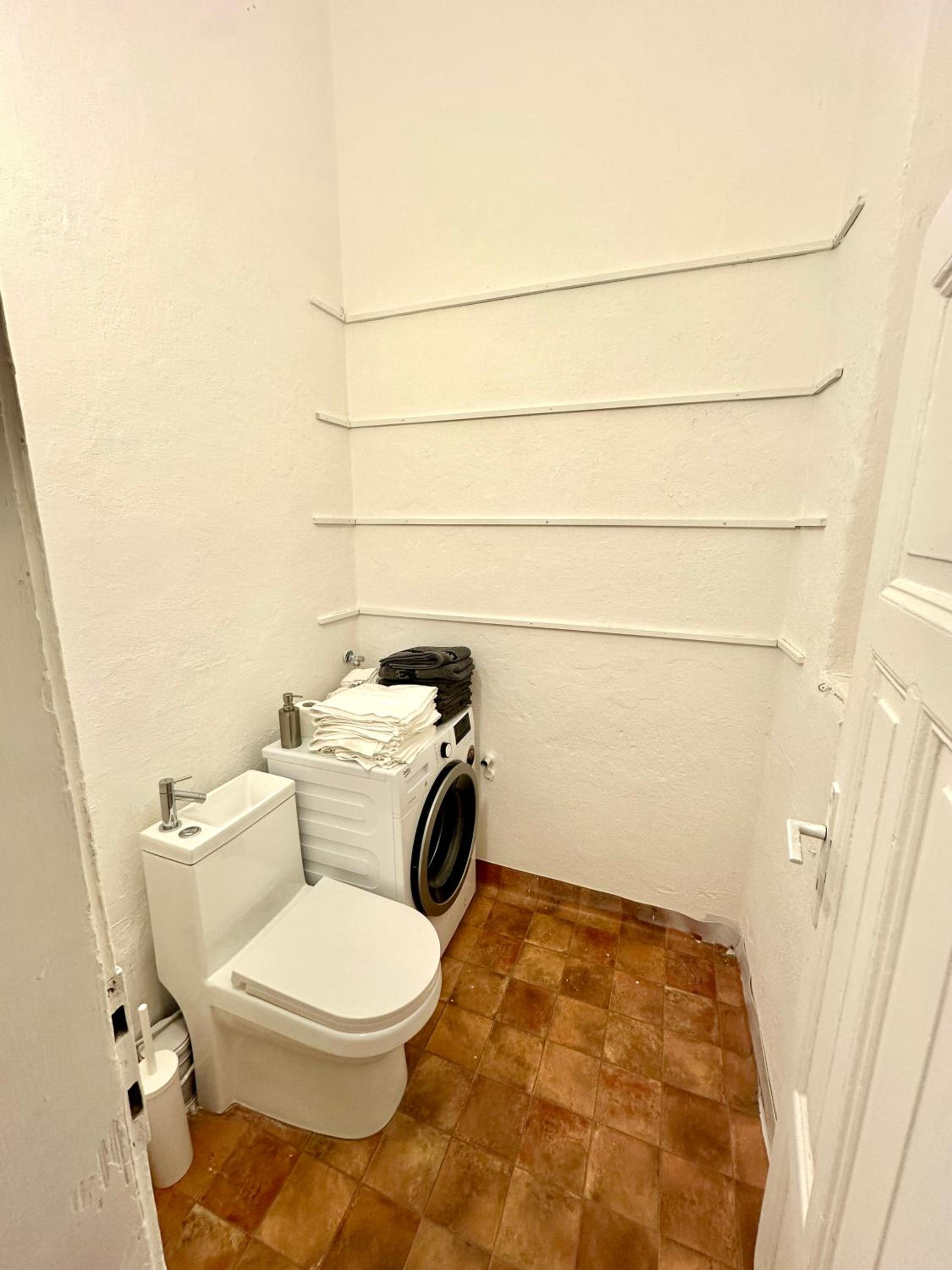 Best location in Prague! 4 bedrooms and super host!