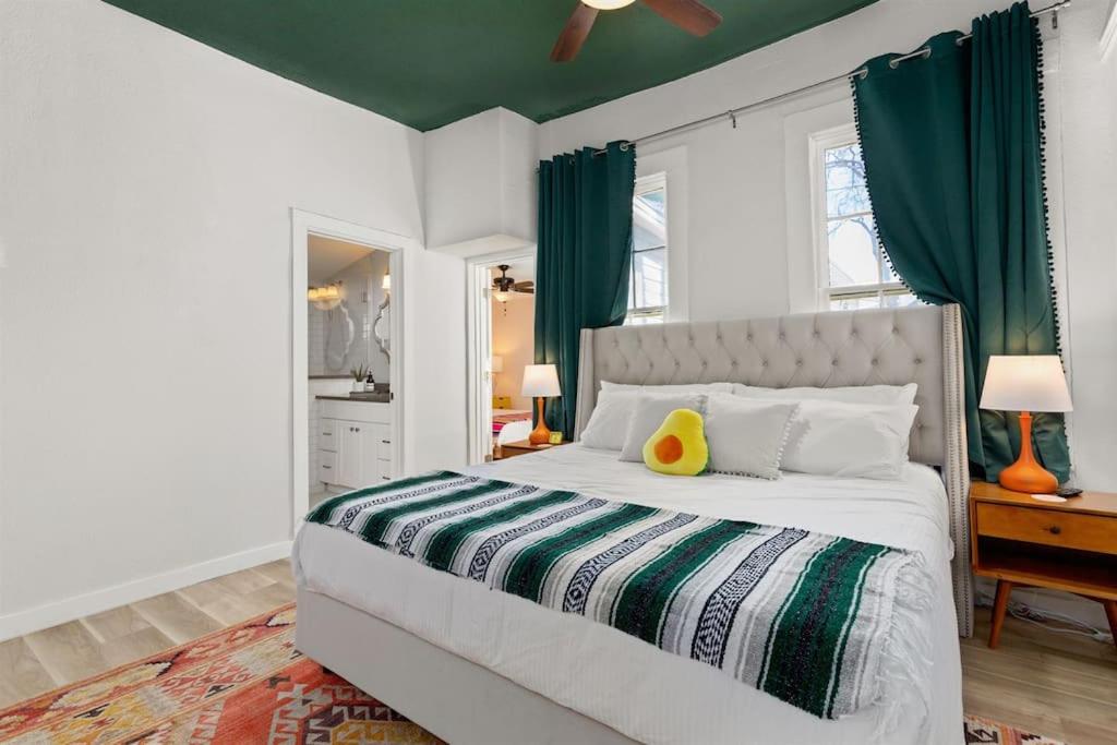 Gorgeous Home with Heated Pool In Downtown! view 5